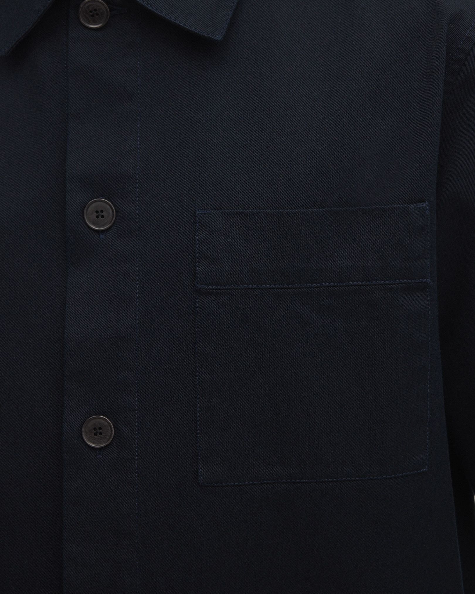 Traditional 3-patch pocket placement at front