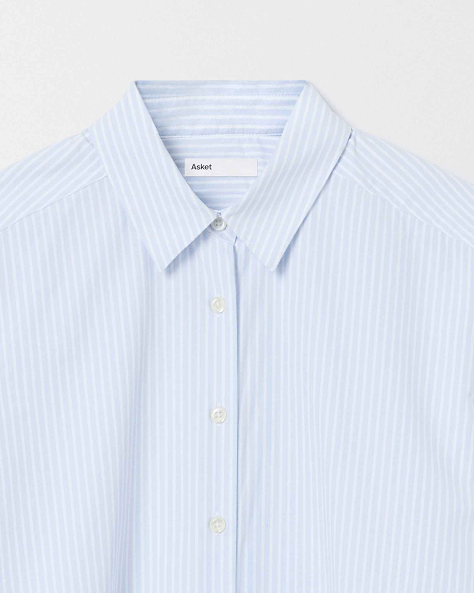 Cut-away collar