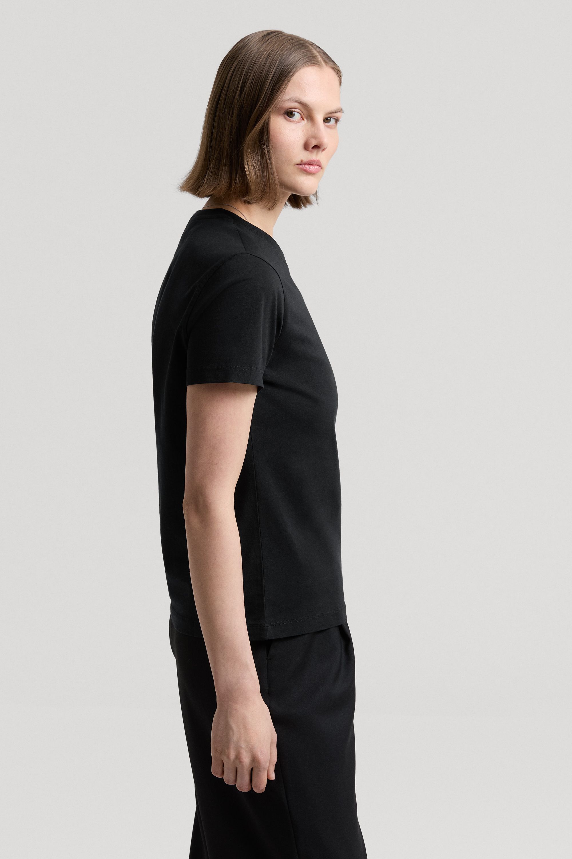 Image number 2 of The T-shirt - Archive