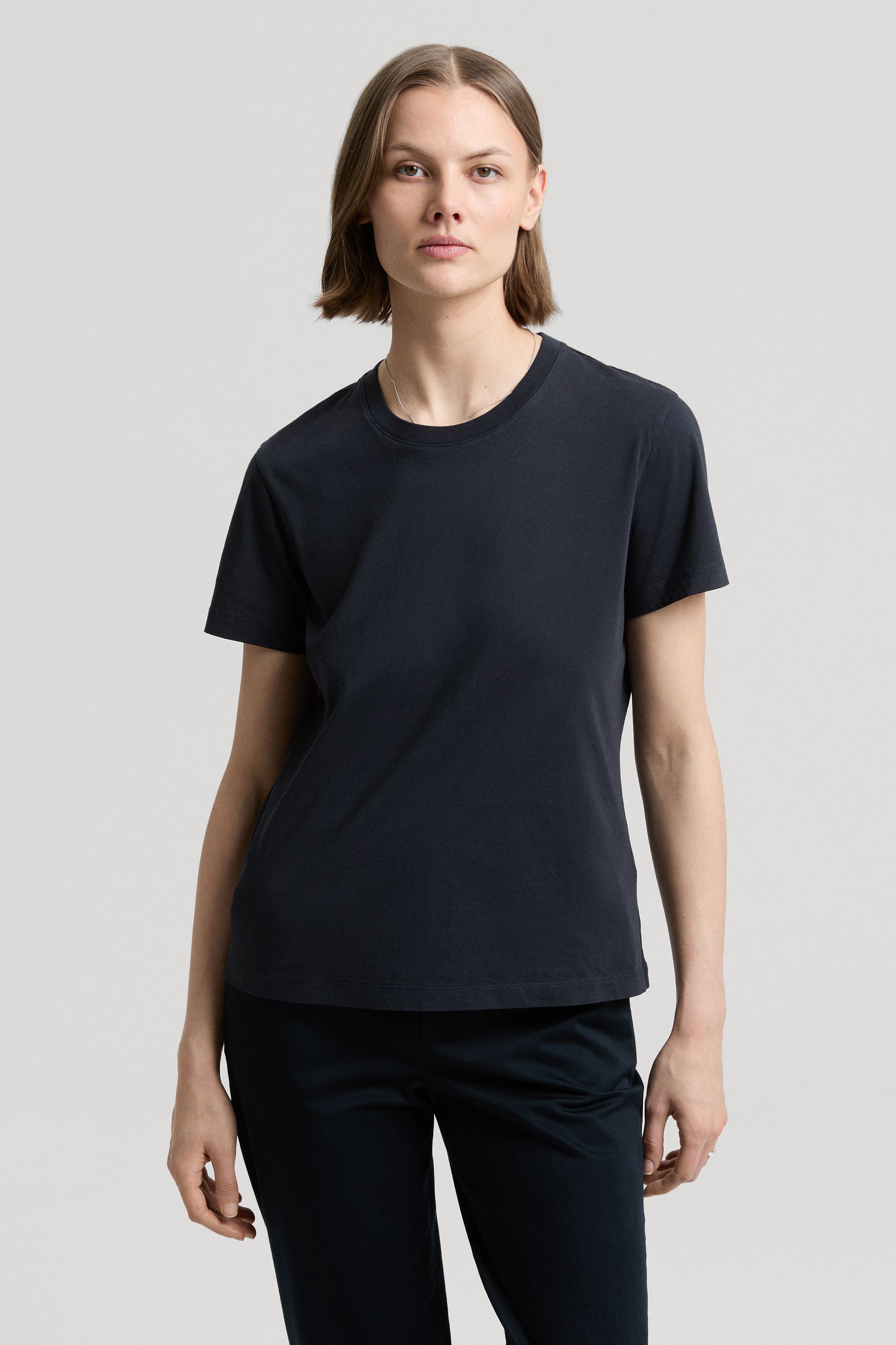 Image number 2 of The T-shirt - Archive