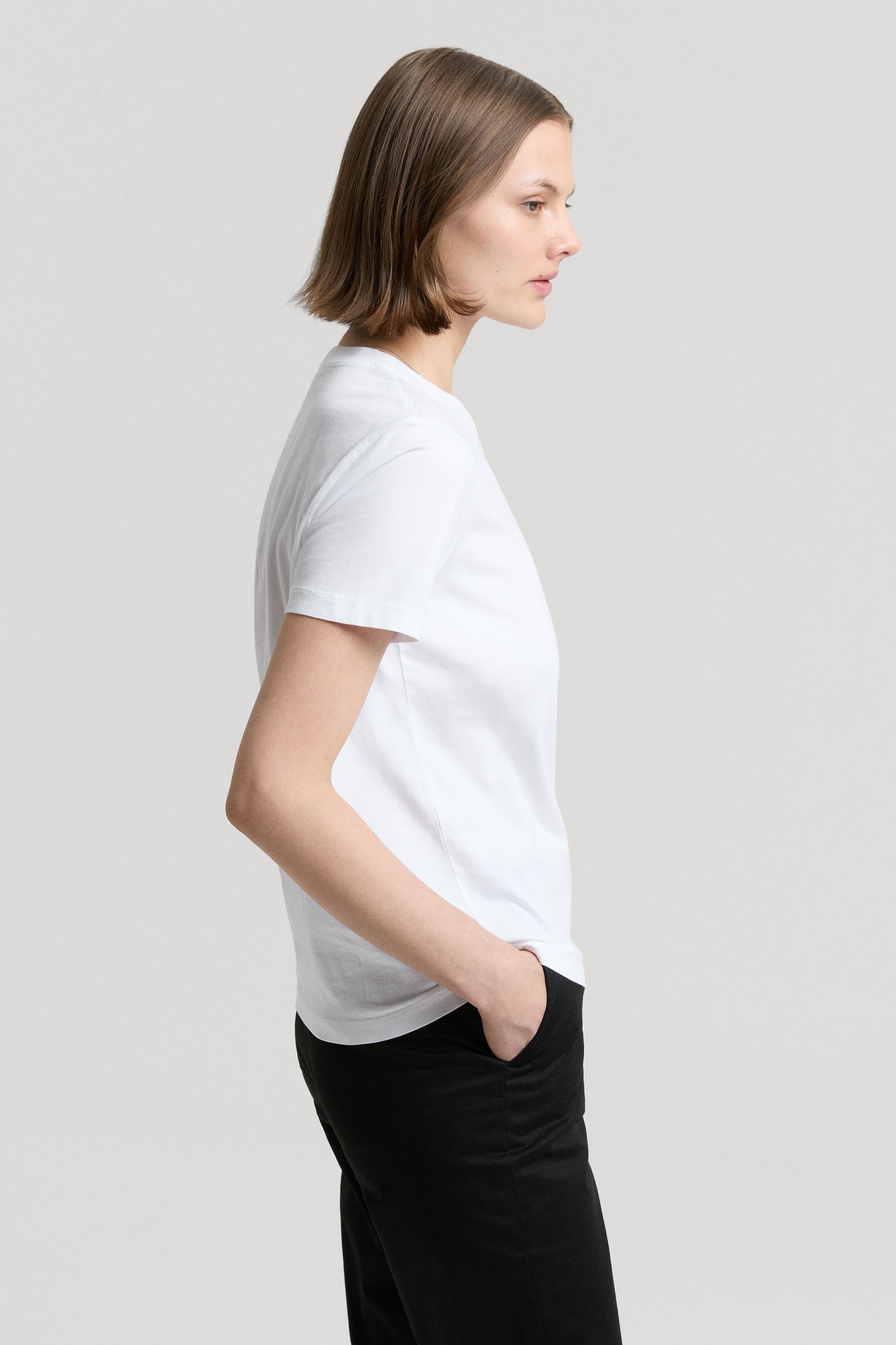 Image number 3 of The T-shirt - Archive