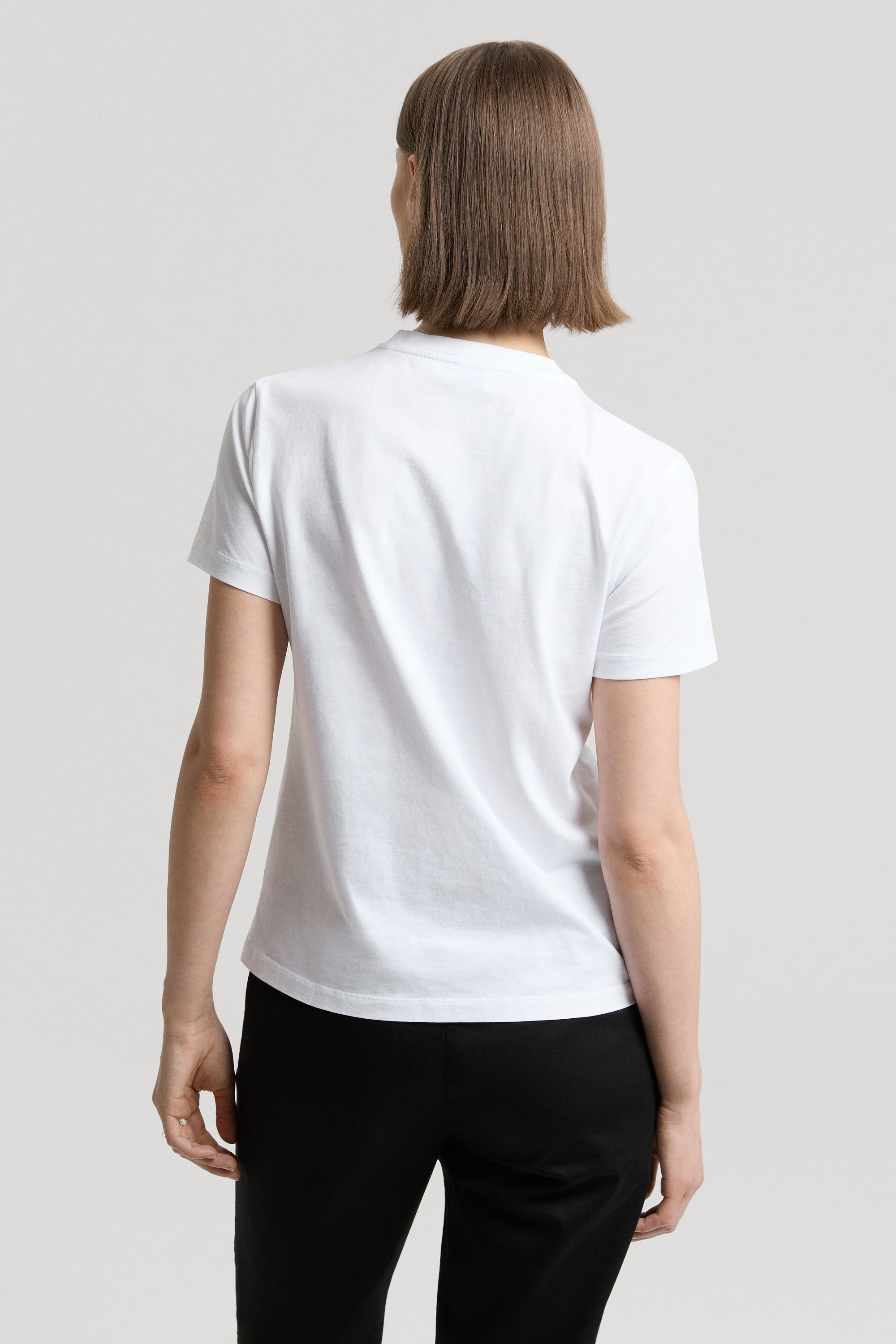 Image number 4 of The T-shirt - Archive