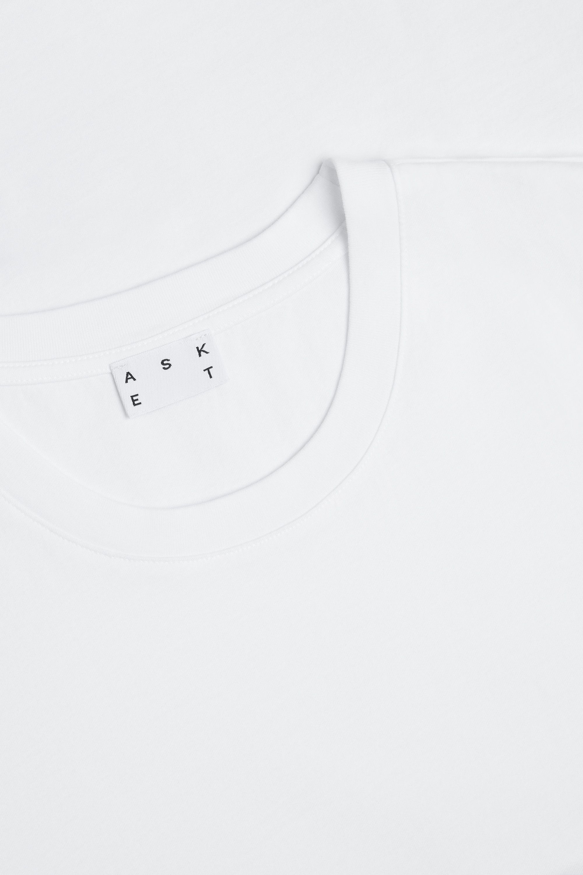 Image number 7 of The T-shirt - Archive