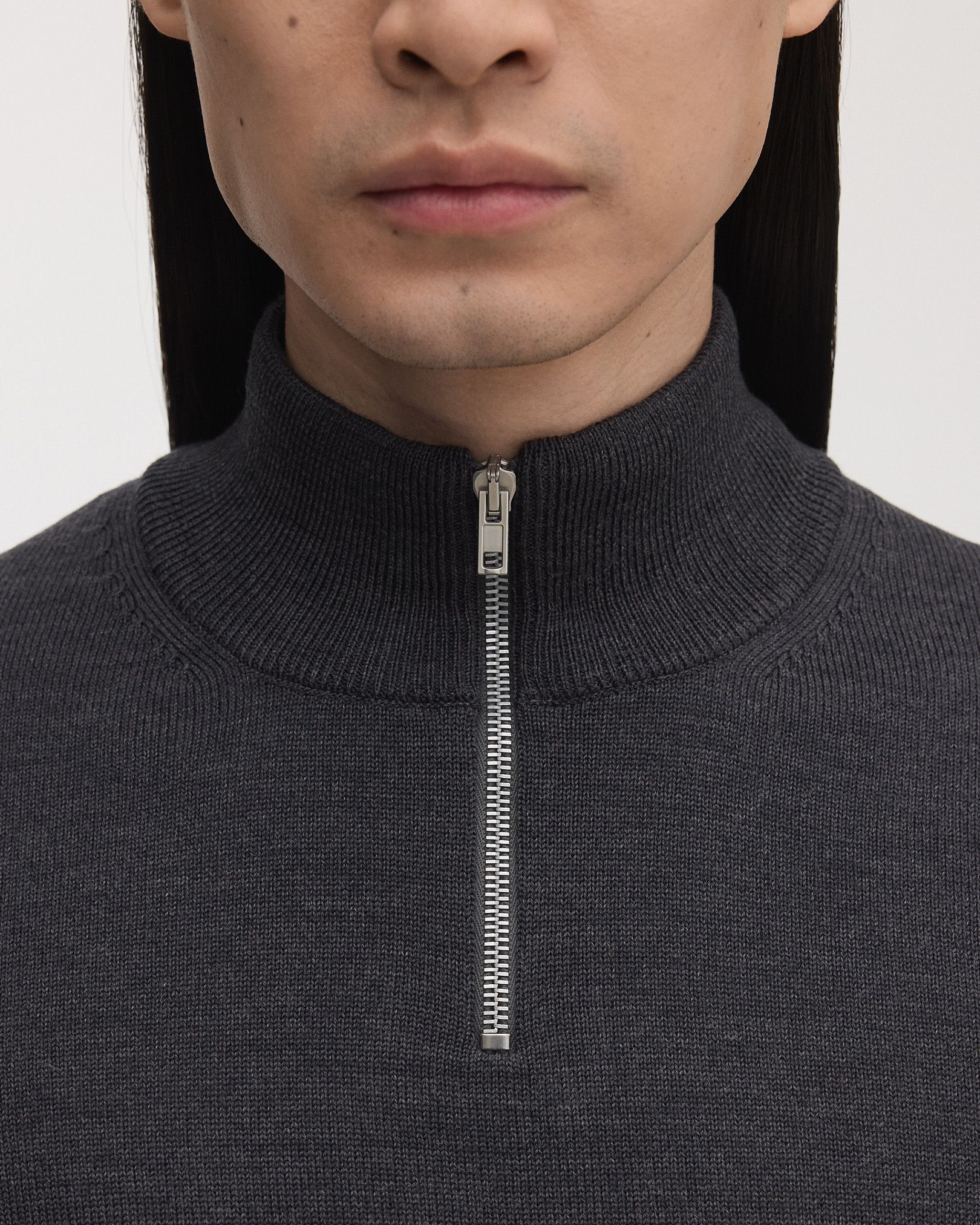 Brushed metal zipper