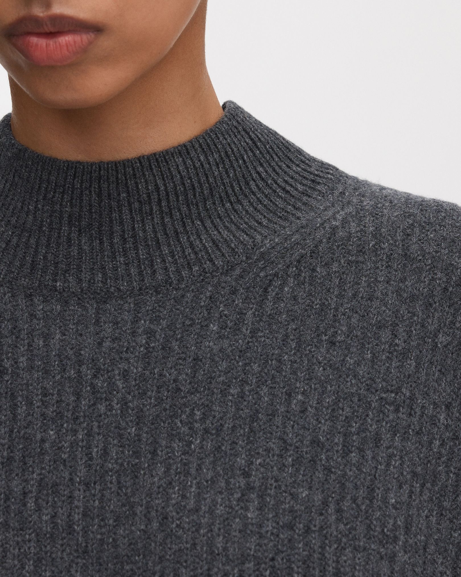 7 gauge 3-ply cardigan stitch from recycled wool Filatura Papi Fabio yarn