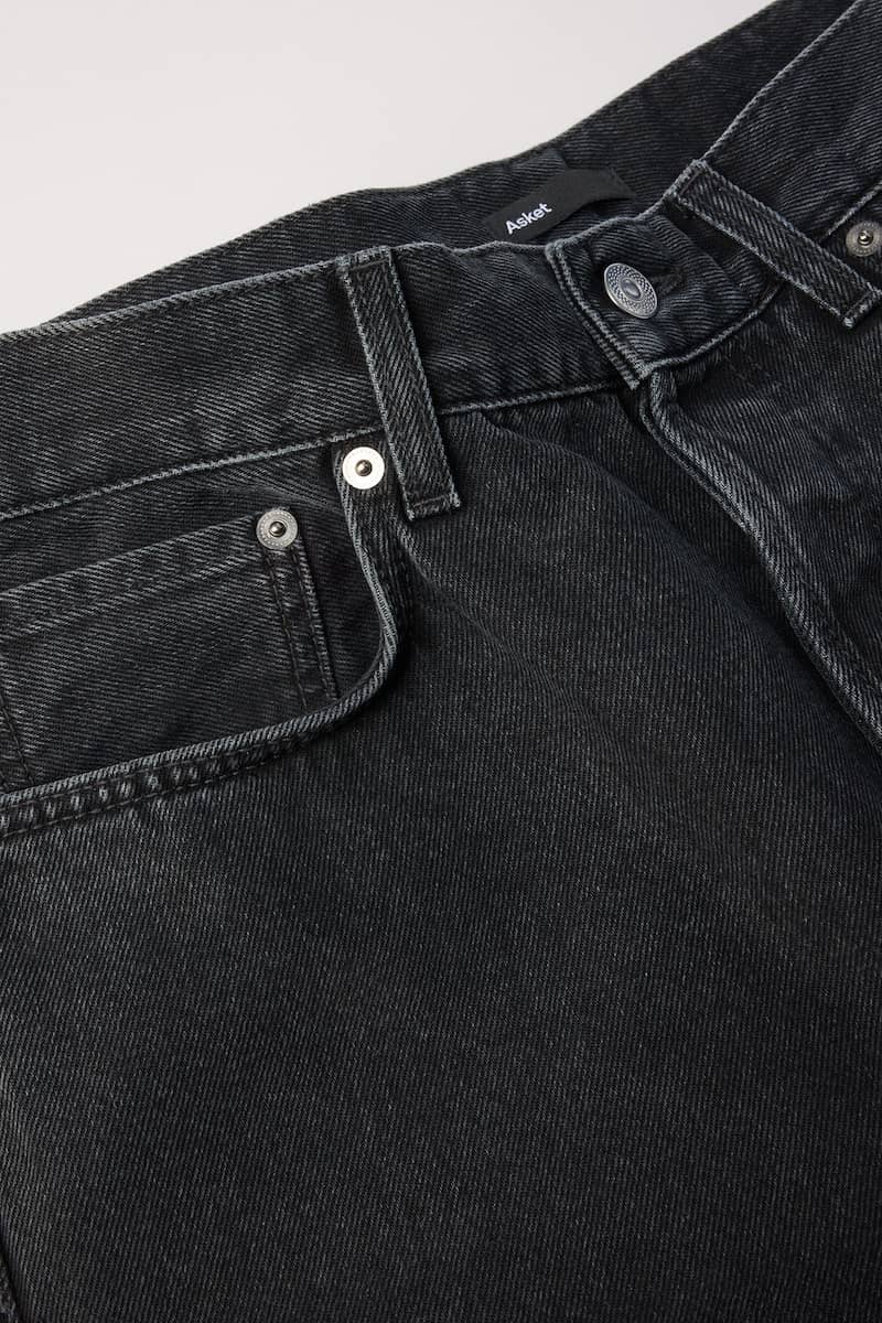 5-pocket design with custom hardware from Berning, Germany
