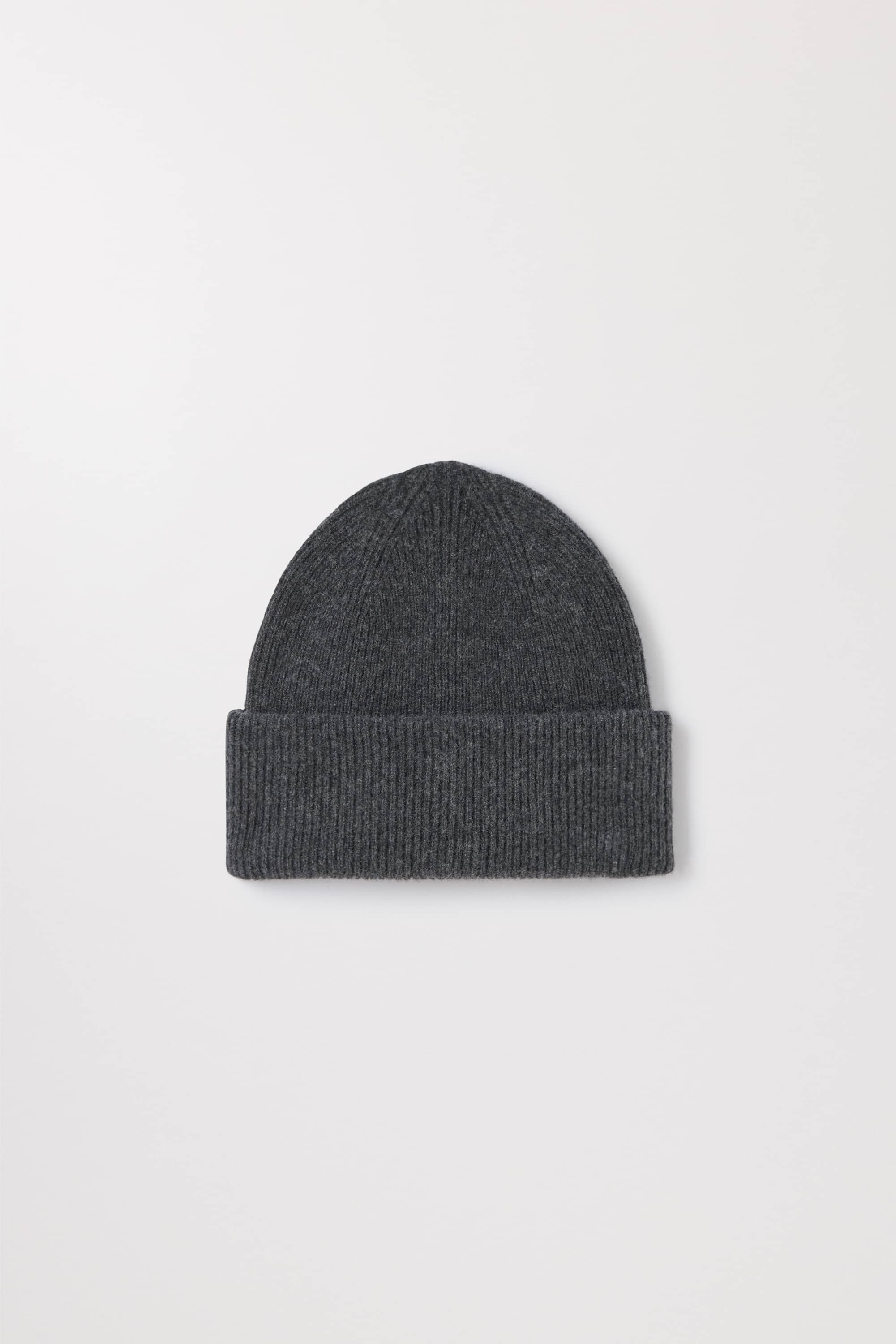 Image number 5 of The Recycled Cashmere Beanie