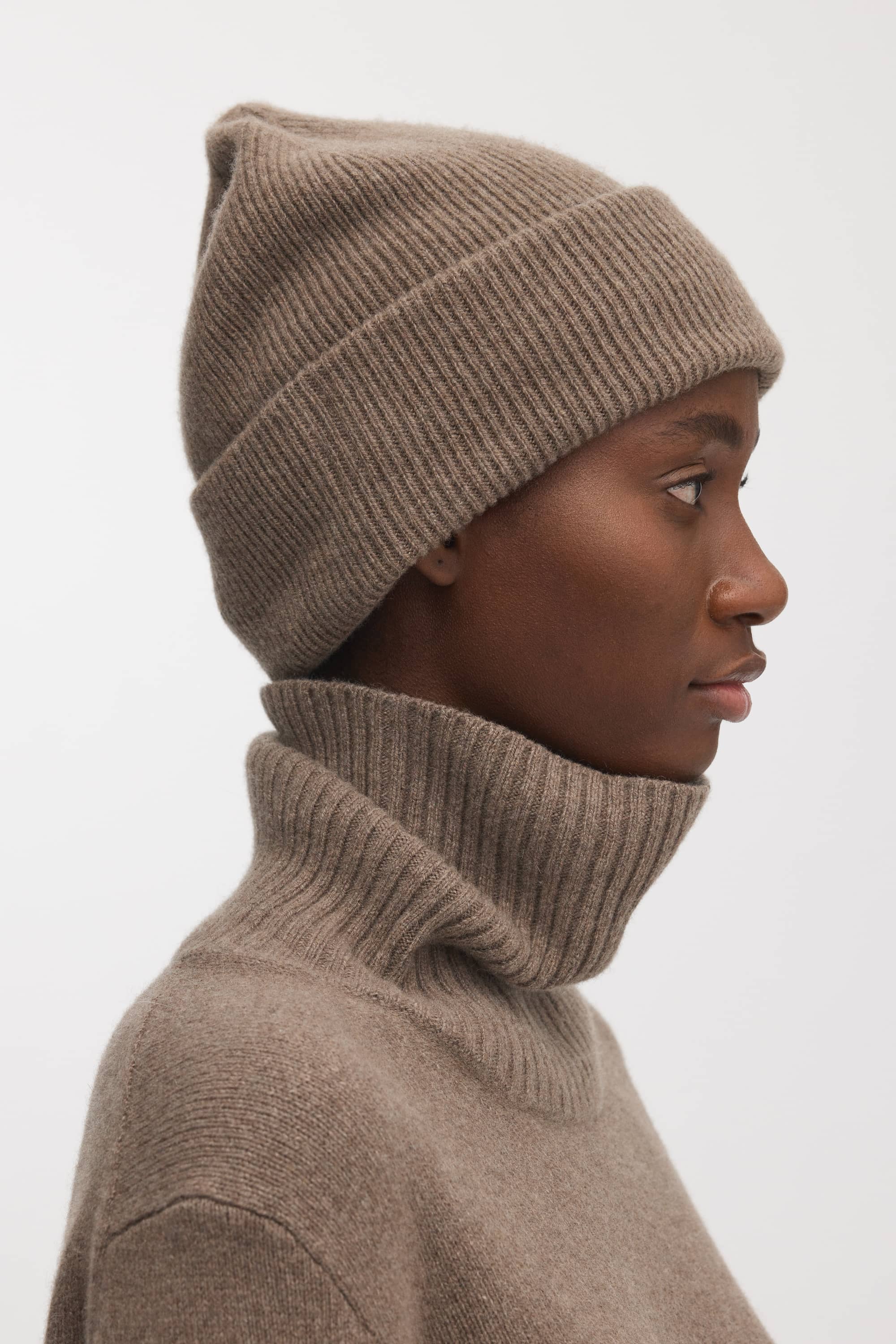 Image number 4 of The Recycled Cashmere Beanie