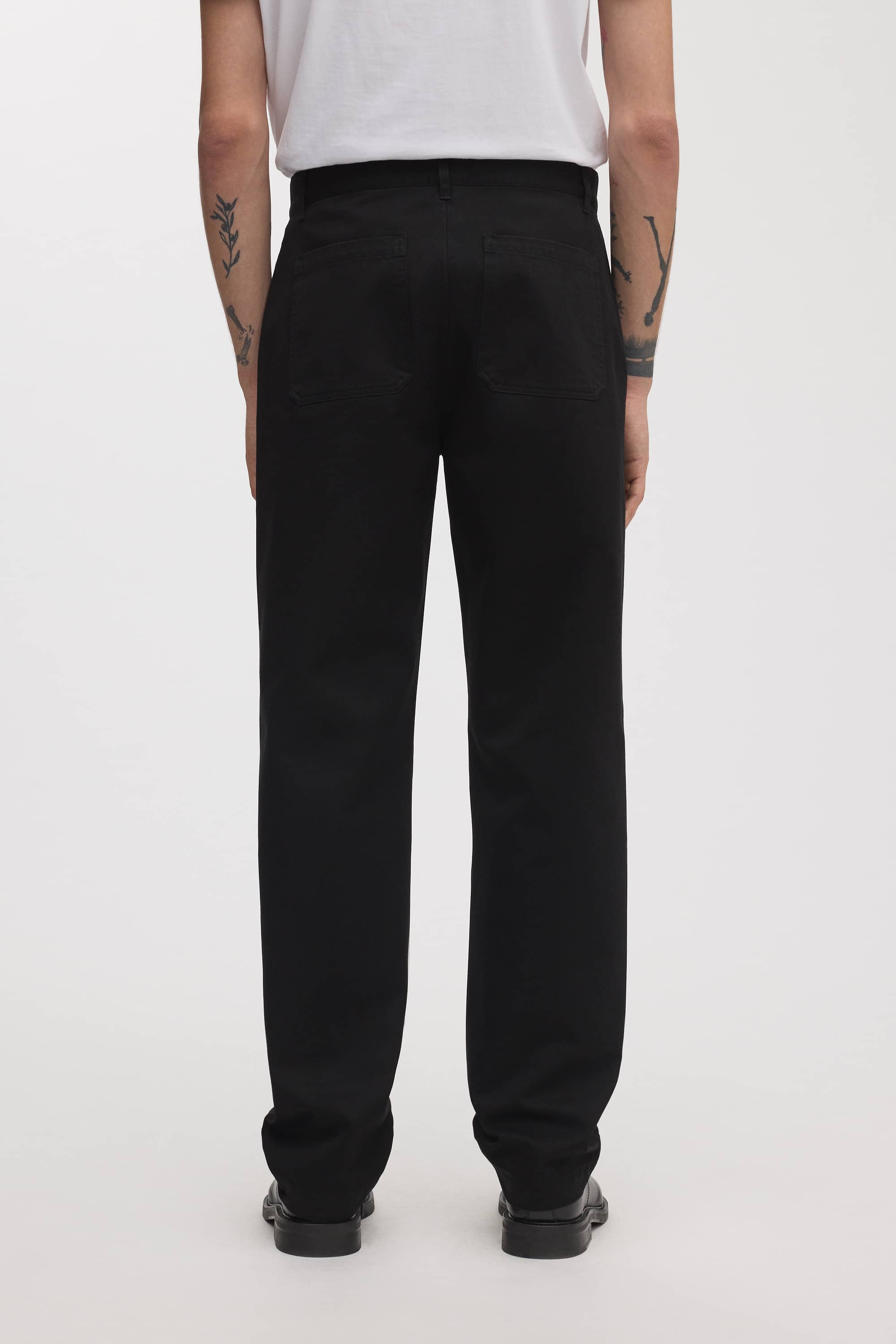 Image number 4 of The Loose Twill Chino