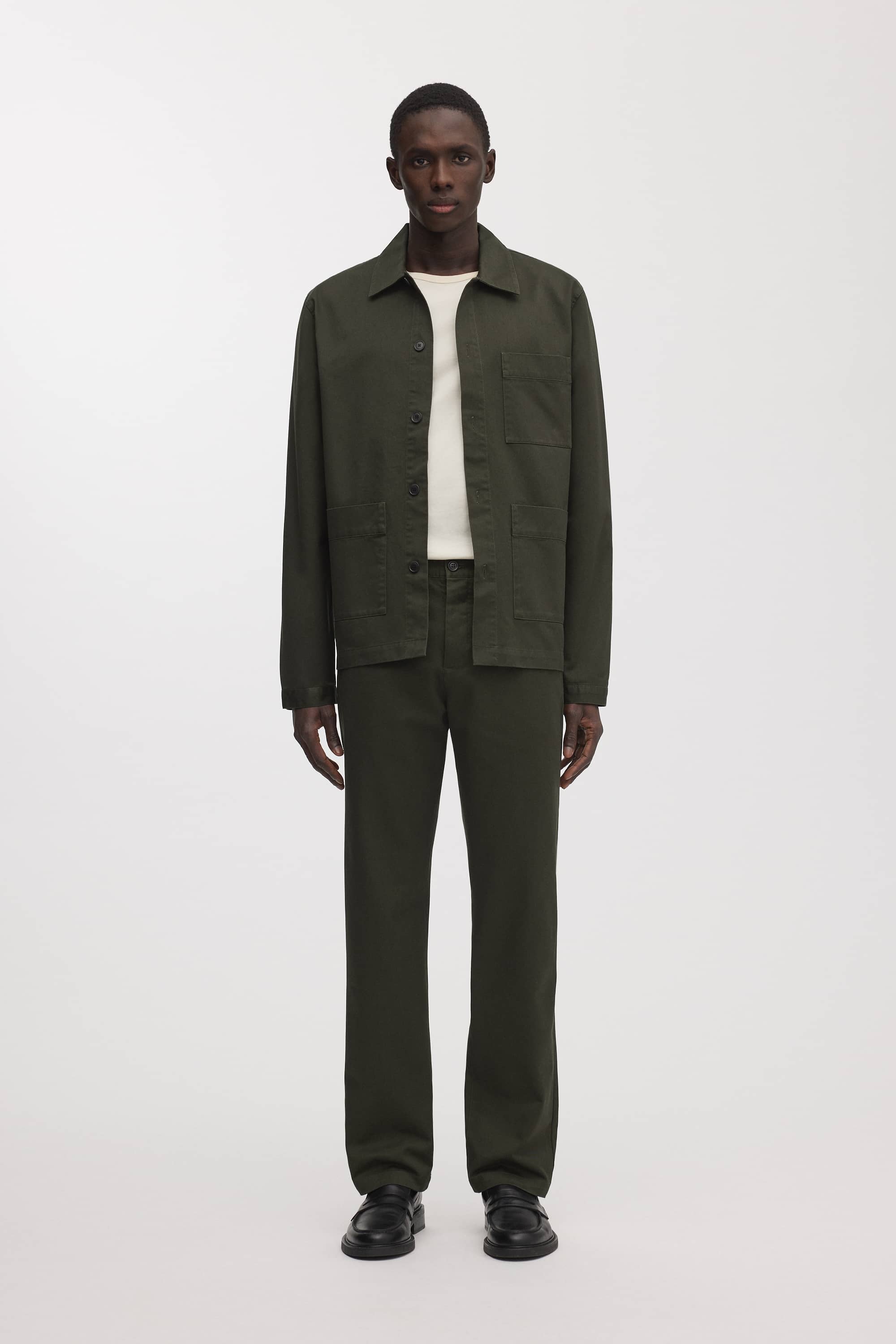 The Loose Twill Chino