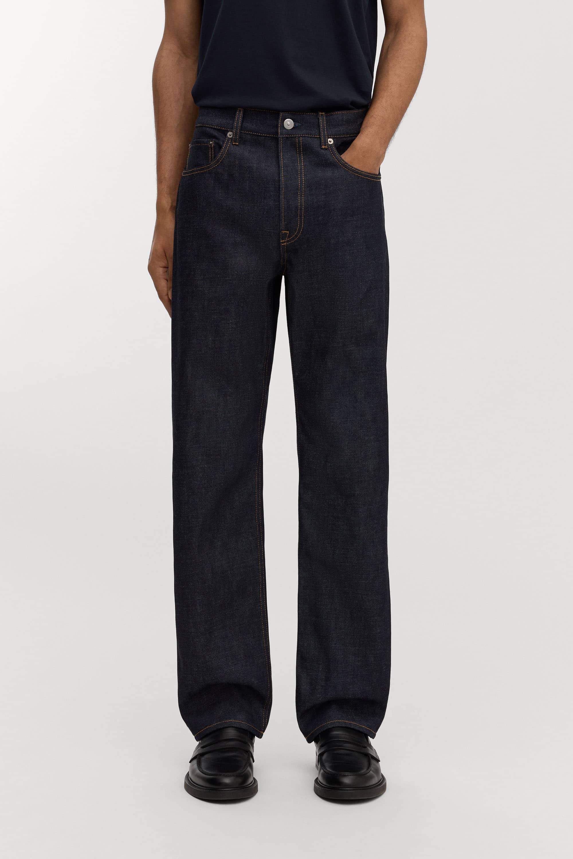 Image number 2 of The Loose Jeans