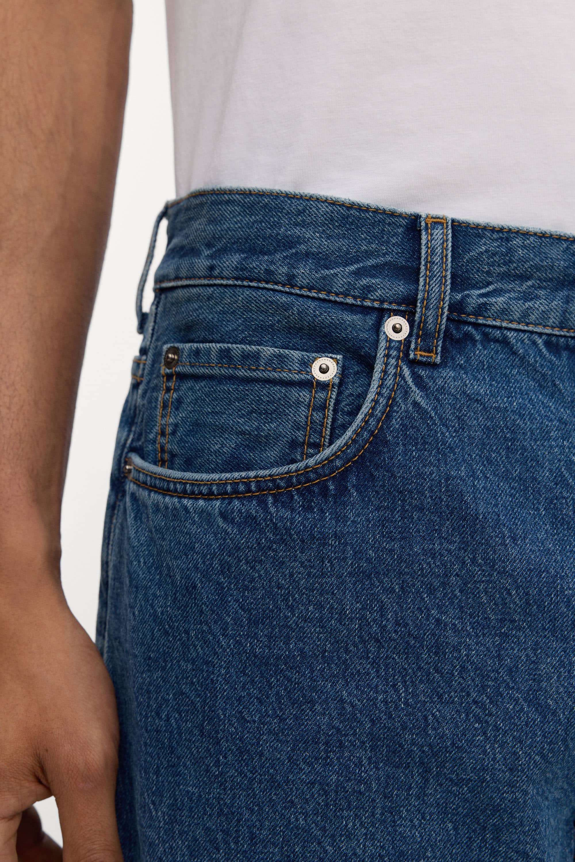 Image number 5 of The Loose Jeans