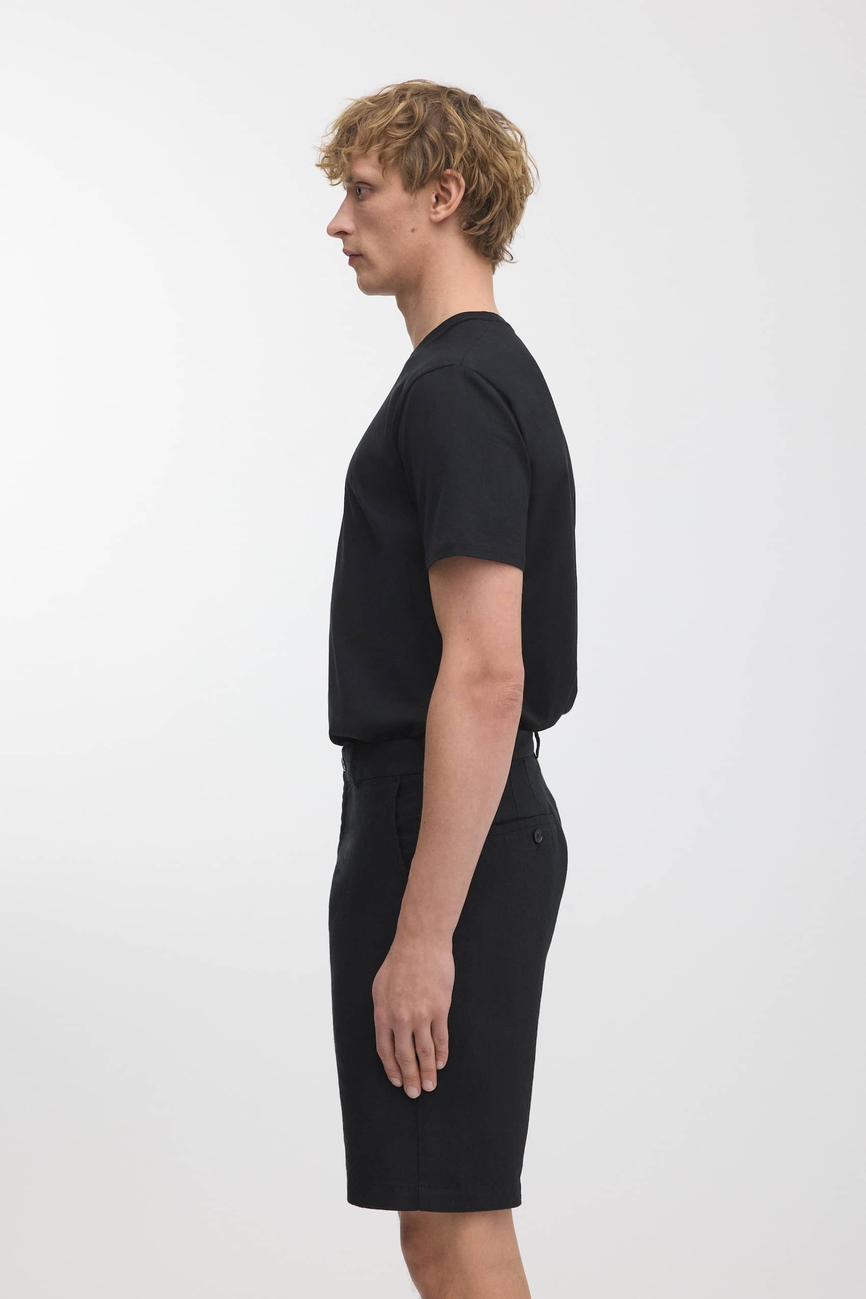 Image number 3 of The Linen Shorts