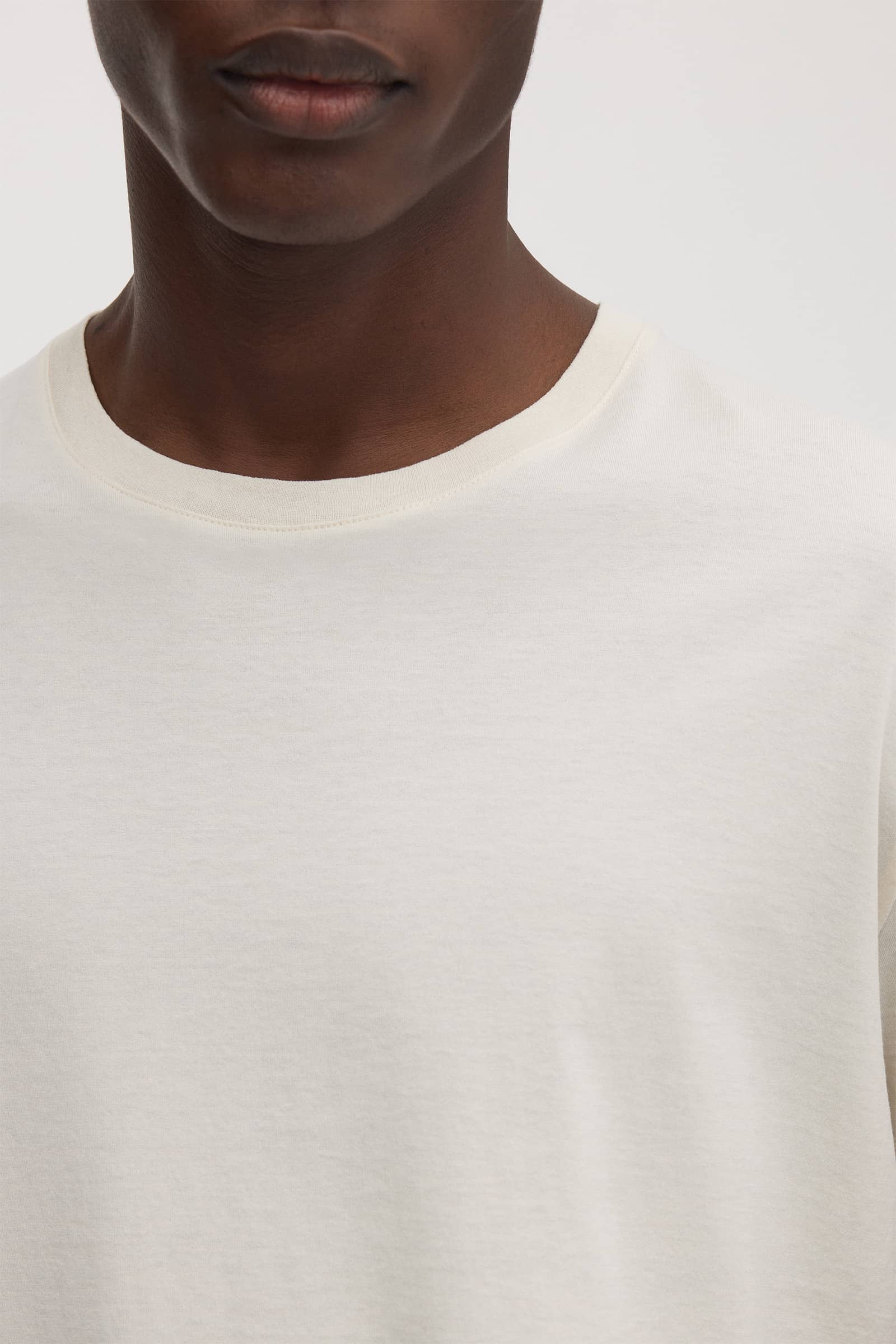Image number 5 of The Lightweight T-Shirt v2.0 - Archive