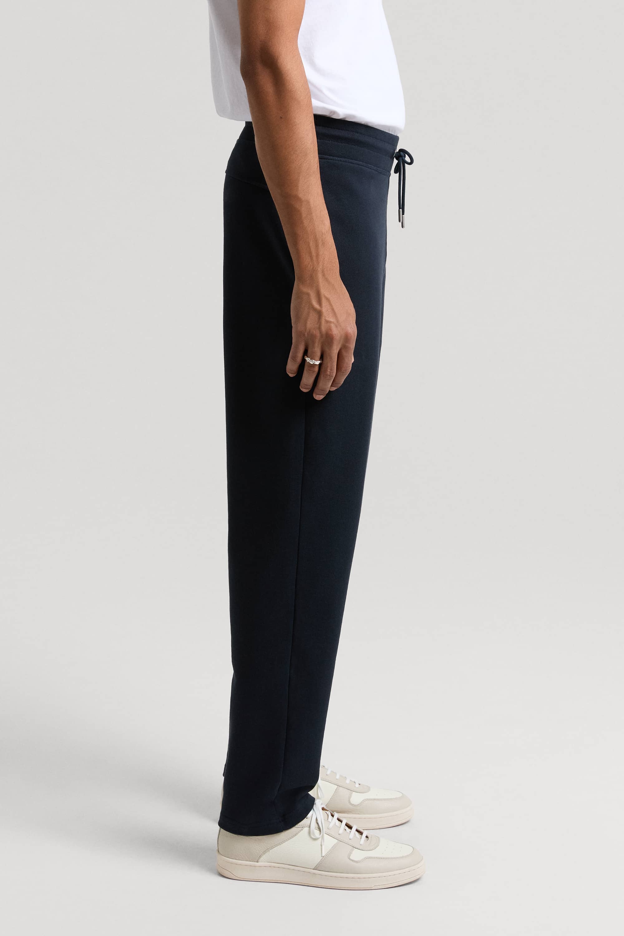 Image number 2 of The Sweatpants v1.0 - Archive