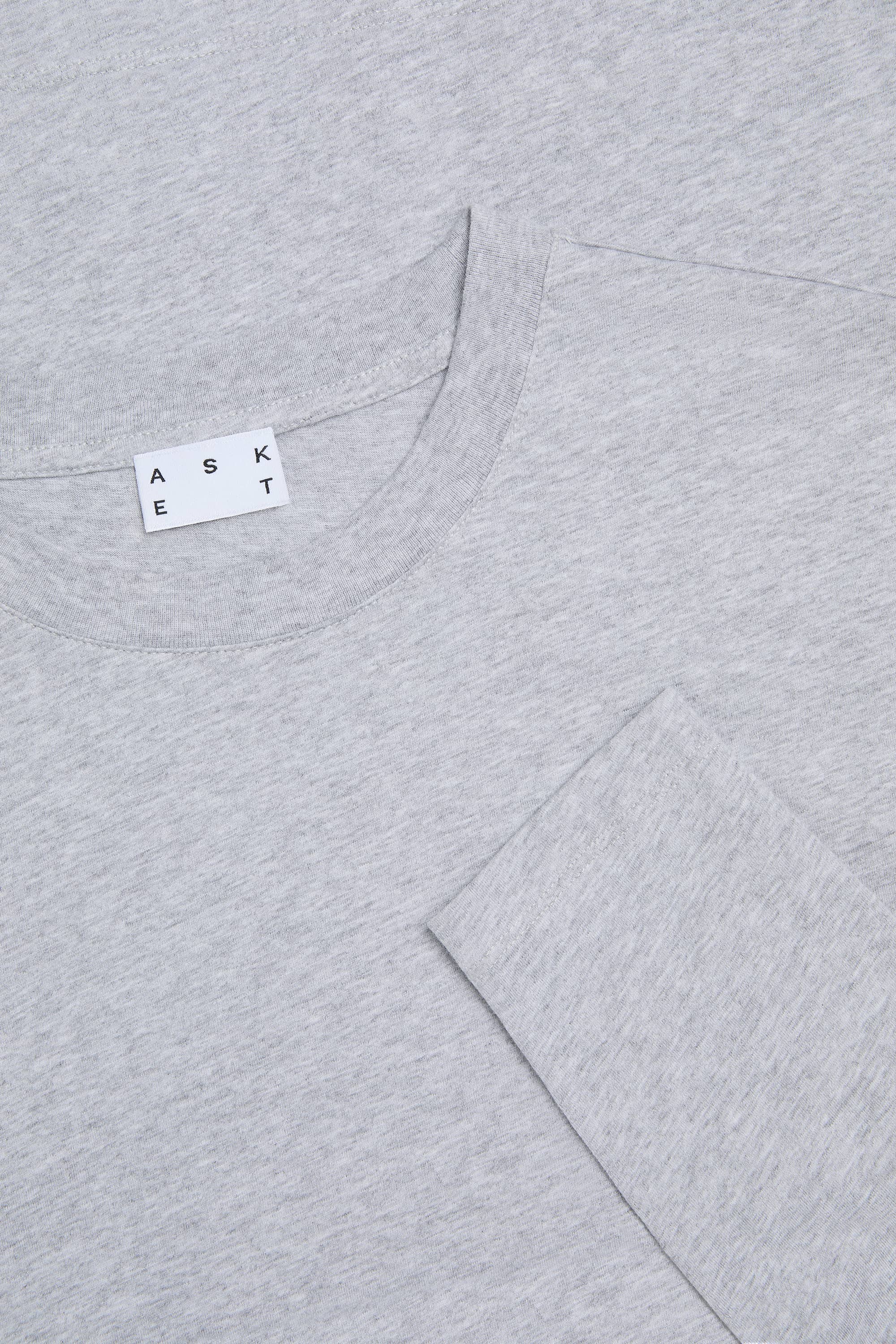 Image number 6 of The Long Sleeve T-Shirt v2.0 - Archive