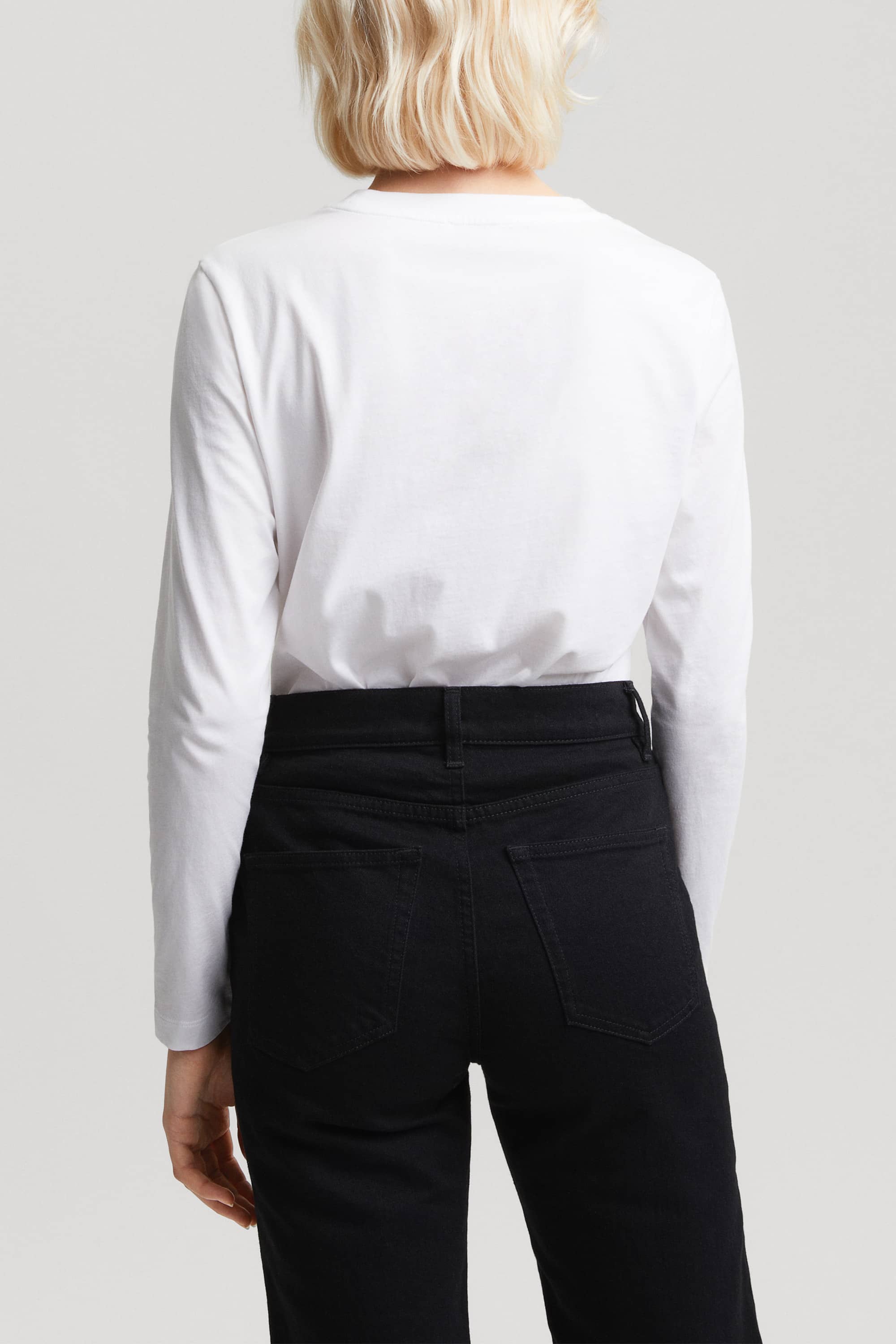 Image number 4 of The Long Sleeve T-Shirt v2.0 - Archive