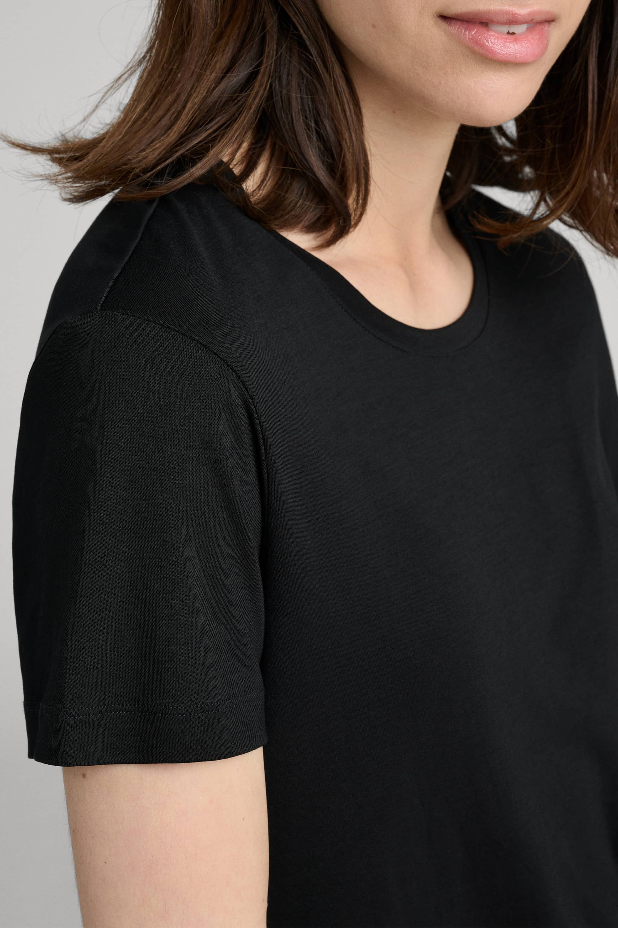 Image number 5 of The Lyocell T-Shirt v1.0 - Archive