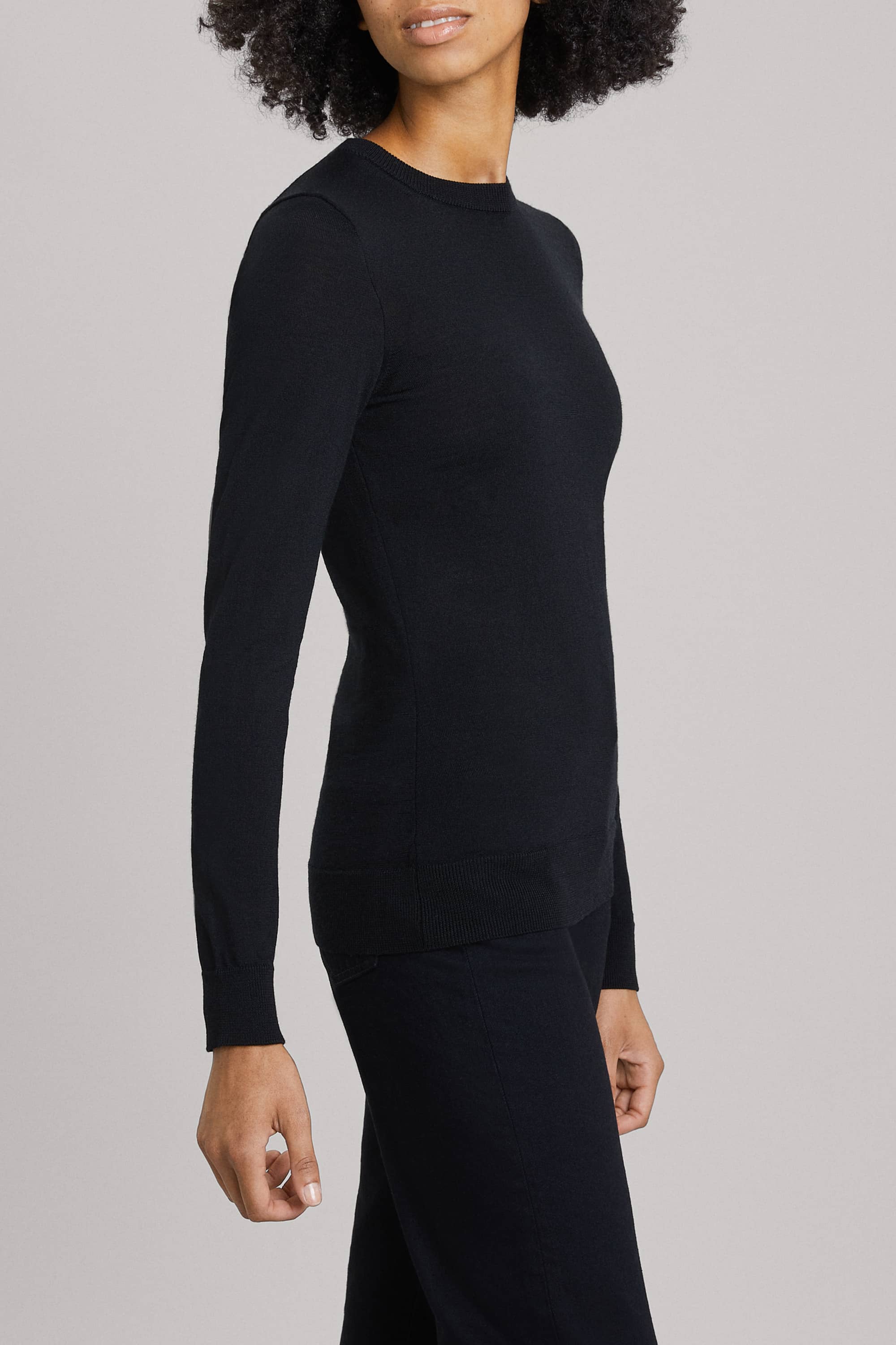 Image number 3 of The Merino Crew Neck Sweater v1.0 - Archive
