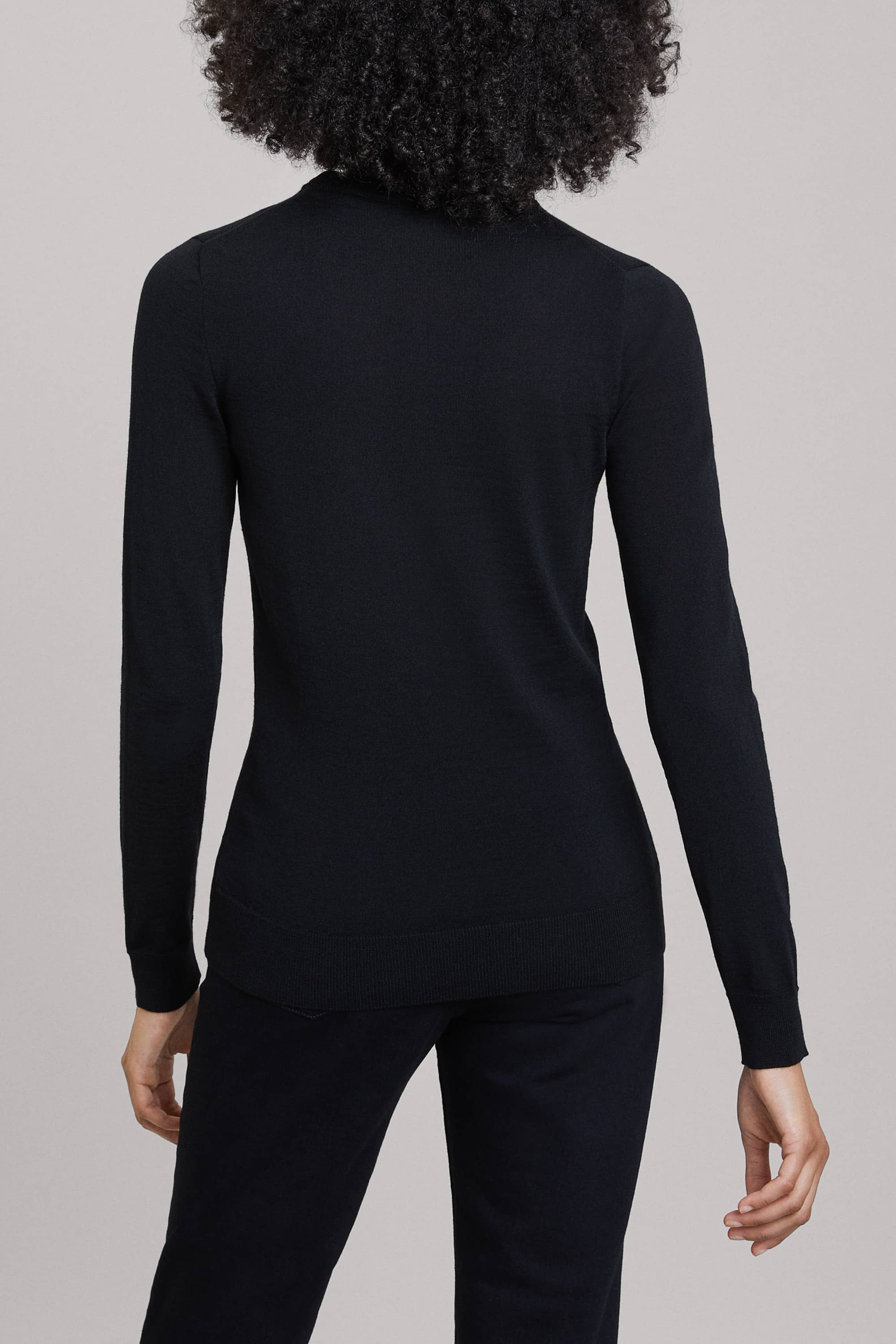 Image number 4 of The Merino Crew Neck Sweater v1.0 - Archive