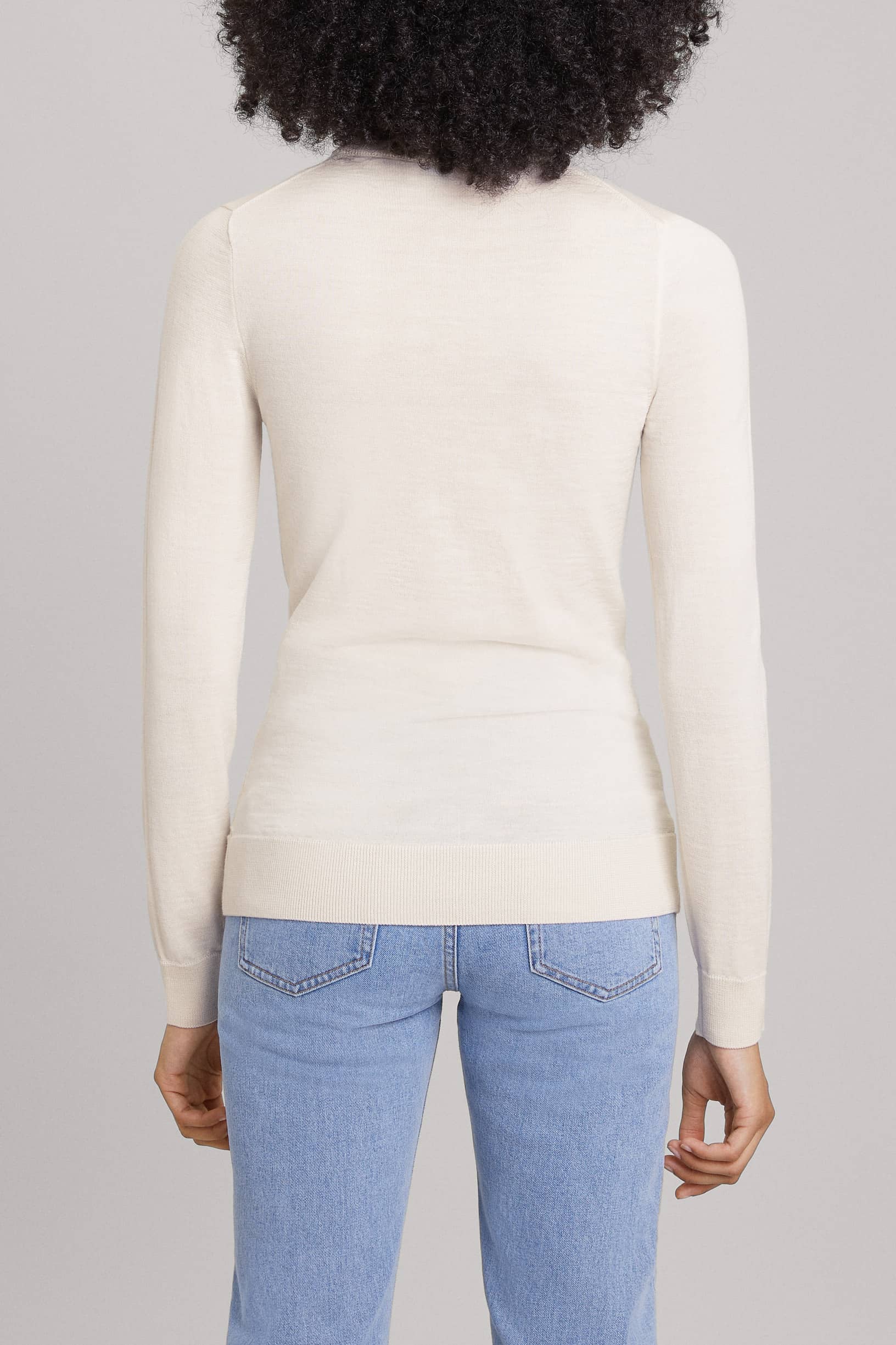 Image number 4 of The Merino Crew Neck Sweater v1.0 - Archive