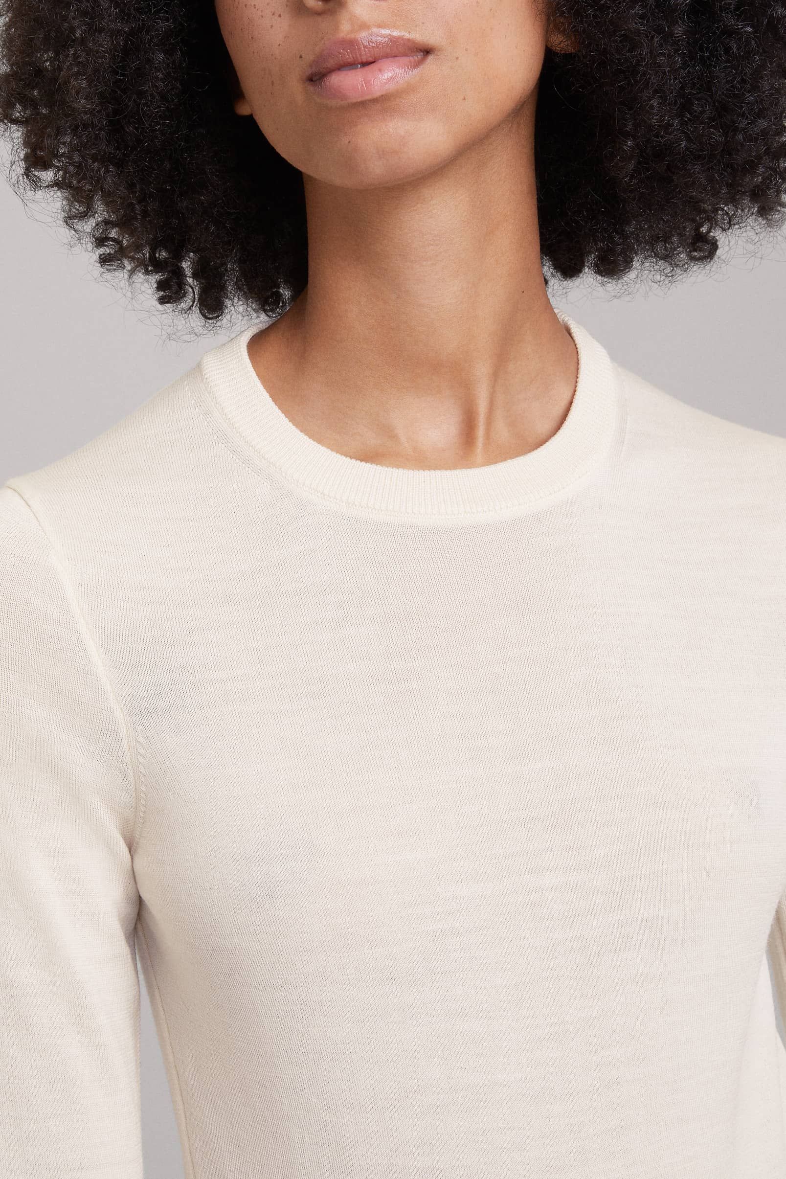 Image number 5 of The Merino Crew Neck Sweater v1.0 - Archive