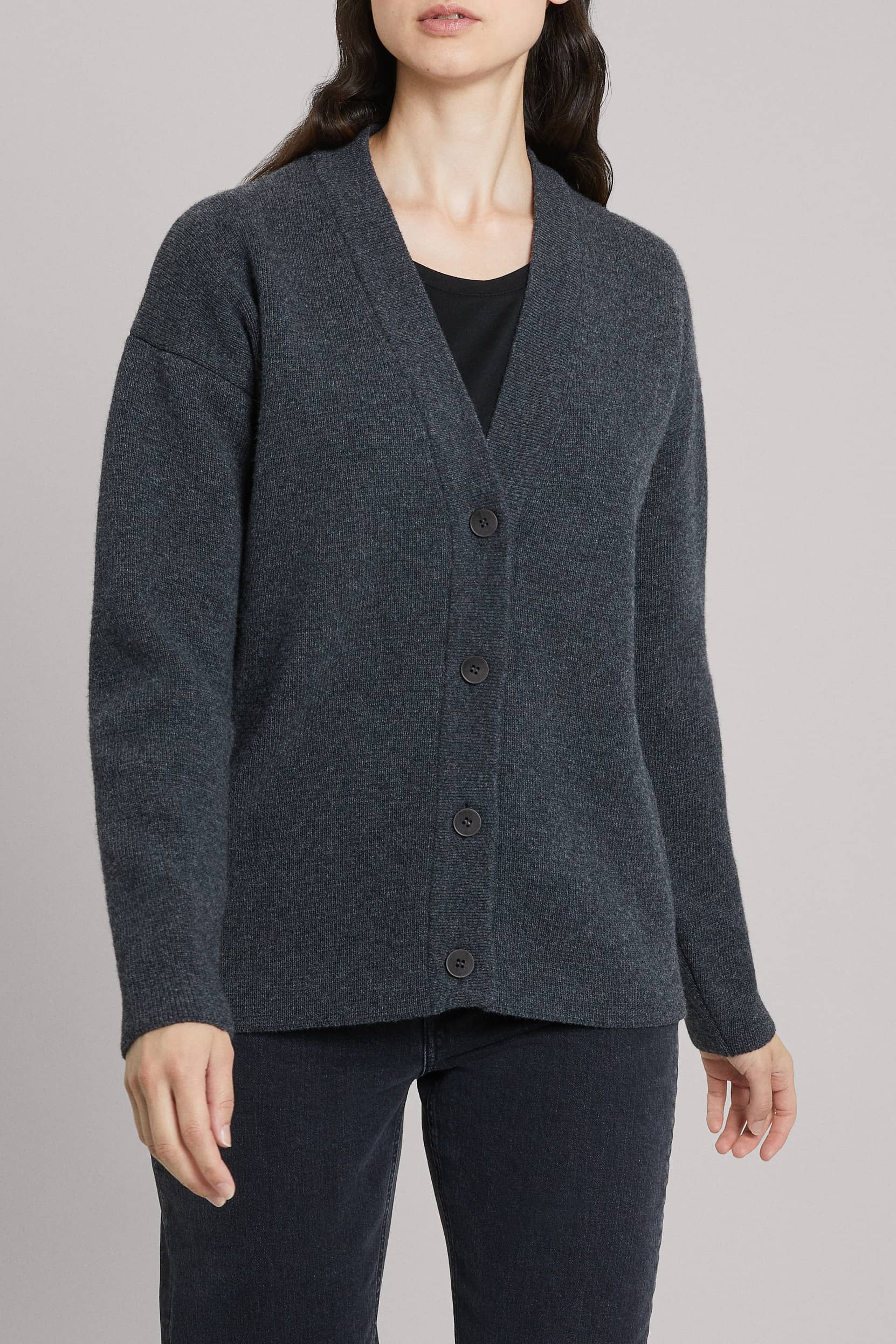 Image number 2 of The Wool Cardigan v1.0 - Archive