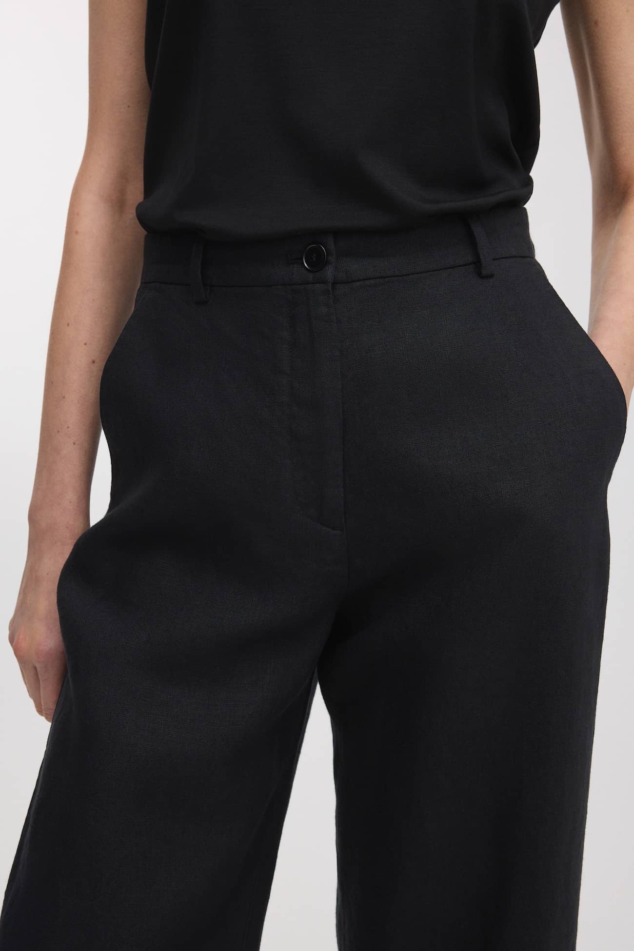 Image number 3 of The Linen Trousers