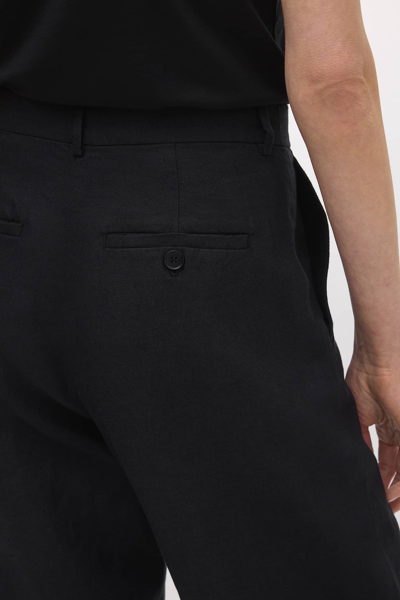 Image number 5 of The Linen Trousers