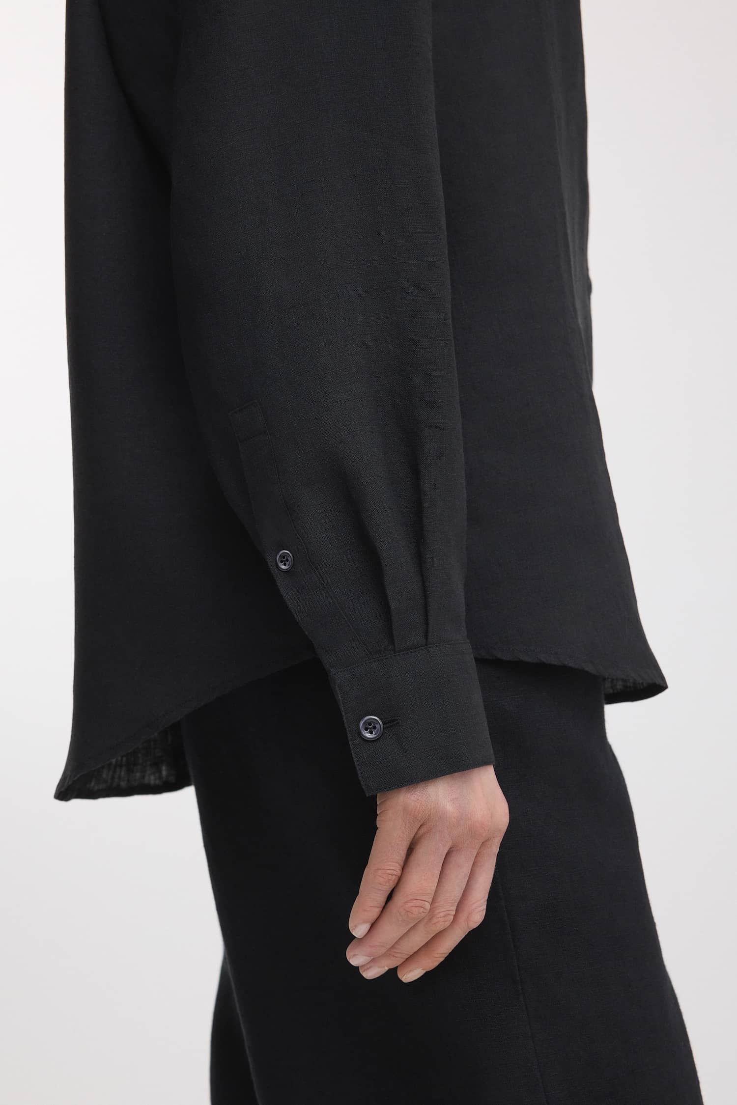 Image number 5 of The Linen Shirt