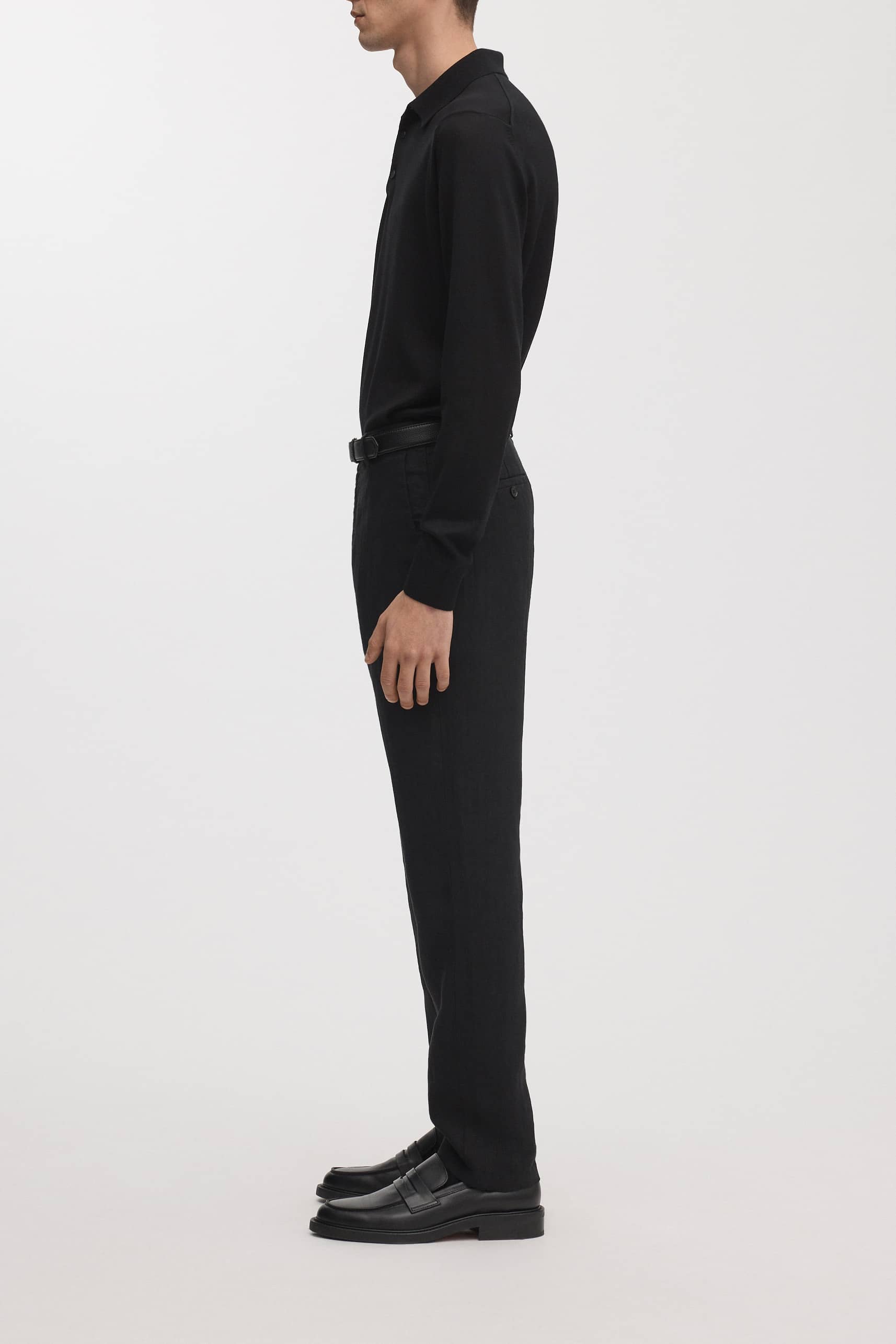 Image number 4 of The Linen Trousers v1.0 - Archive