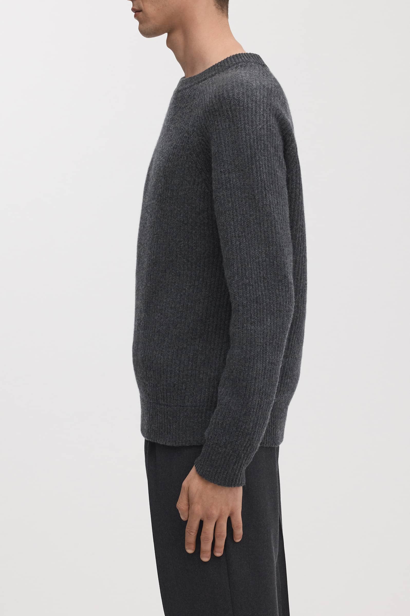 Image number 3 of The Heavy Wool Sweater v1.0 - Archive