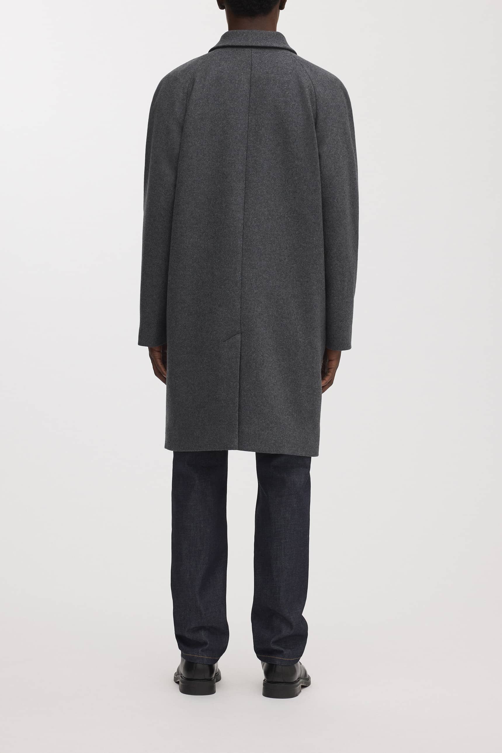 Image number 3 of The Wool Coat v1.2 - Archive