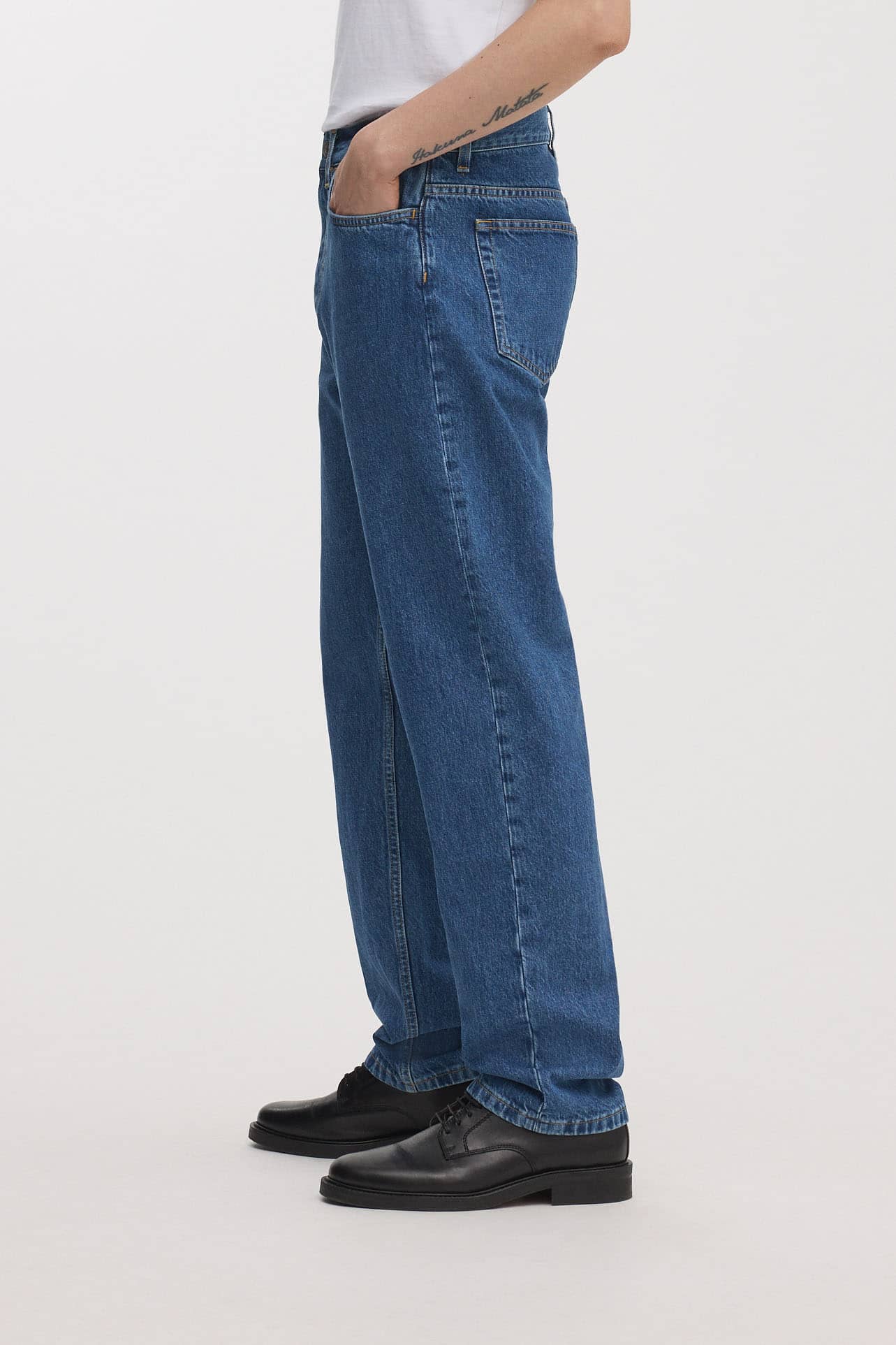 Image number 4 of The Loose Jeans v1.0 - Archive