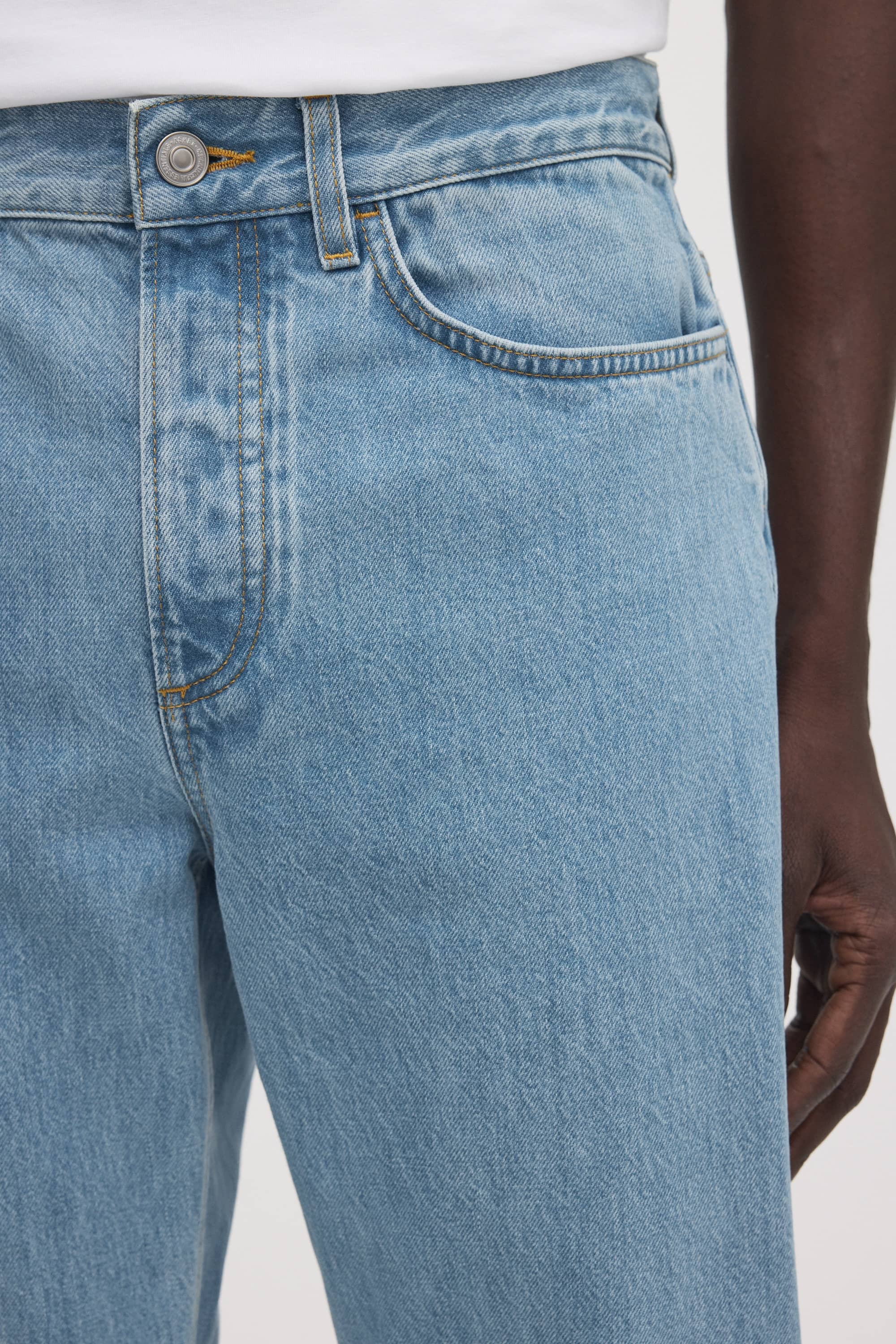 Image number 5 of The Loose Jeans v1.0 - Archive