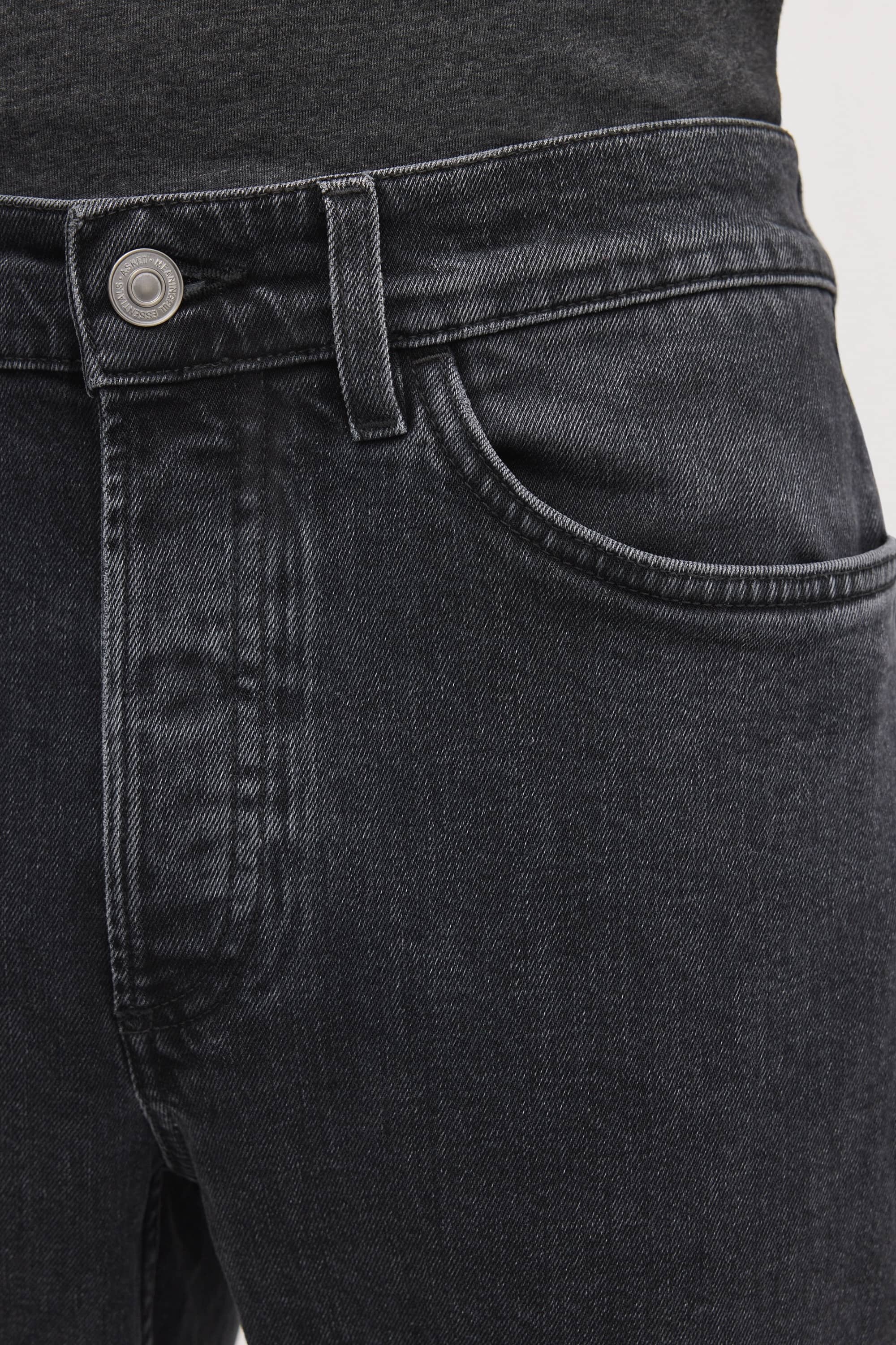 Image number 4 of The Slim Jeans v2.0 - Archive