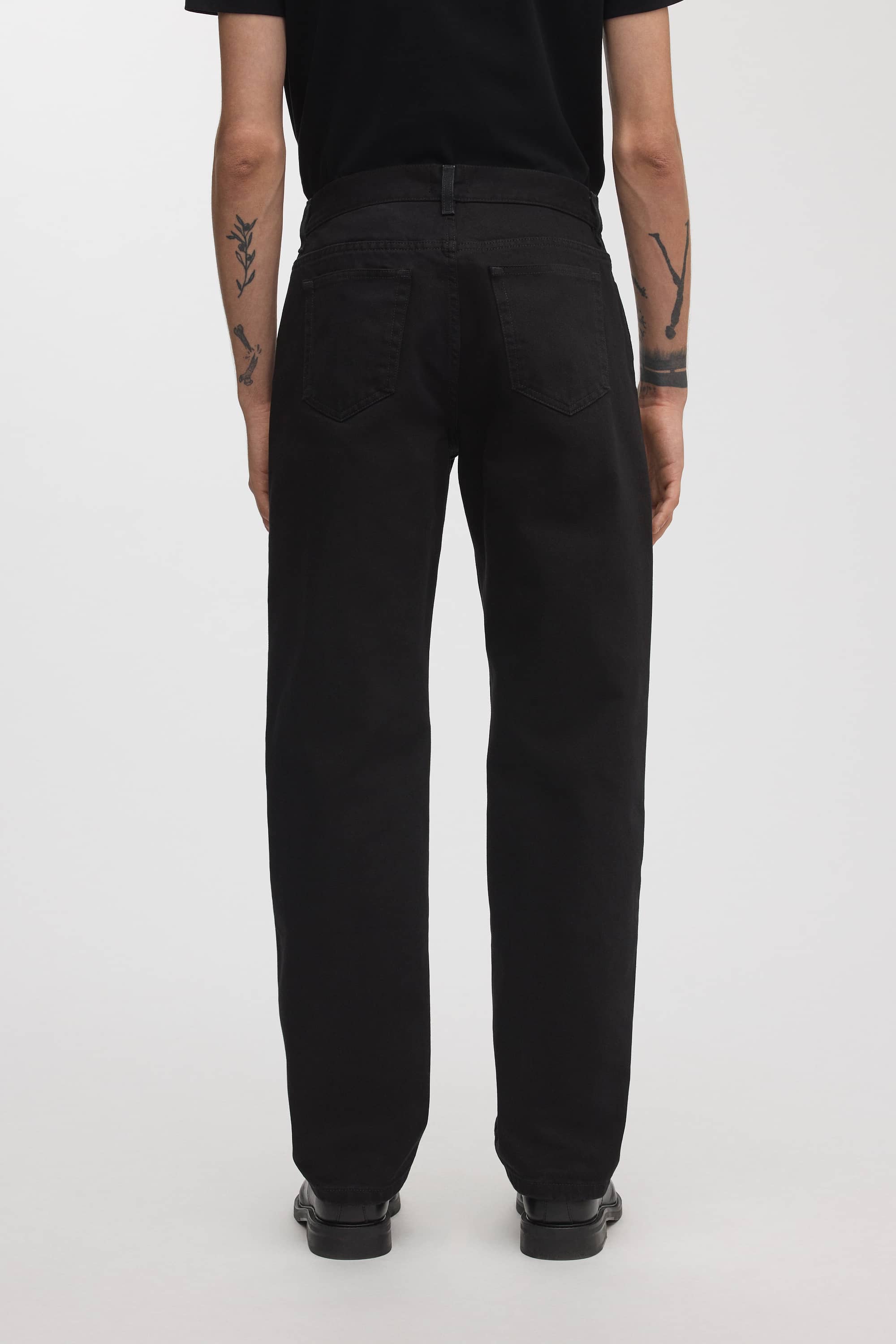 Image number 3 of The Loose Jeans v1.1 - Archive