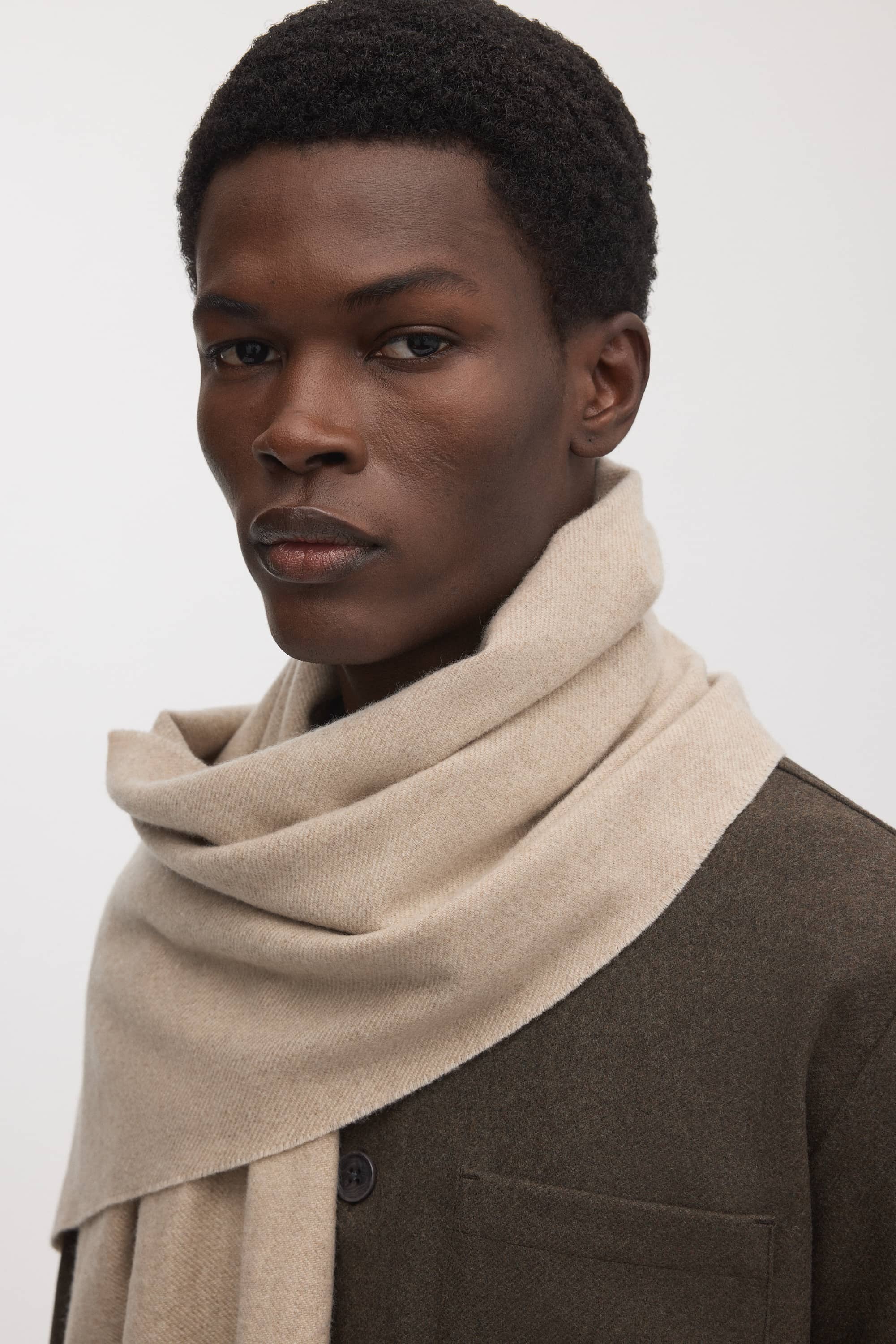 Image number 4 of The Cashmere Wool Scarf