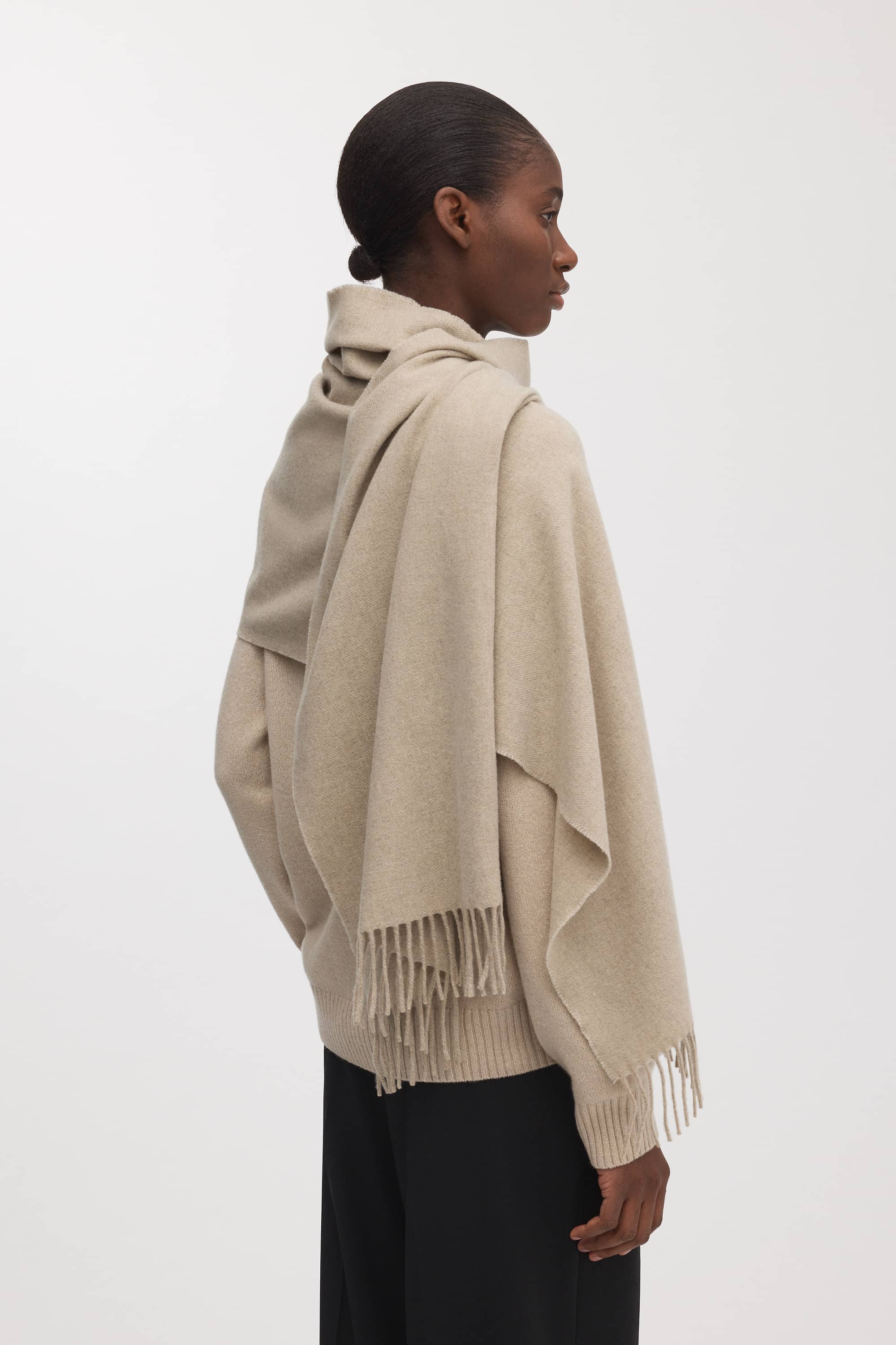 The Oversized Cashmere Wool Scarf